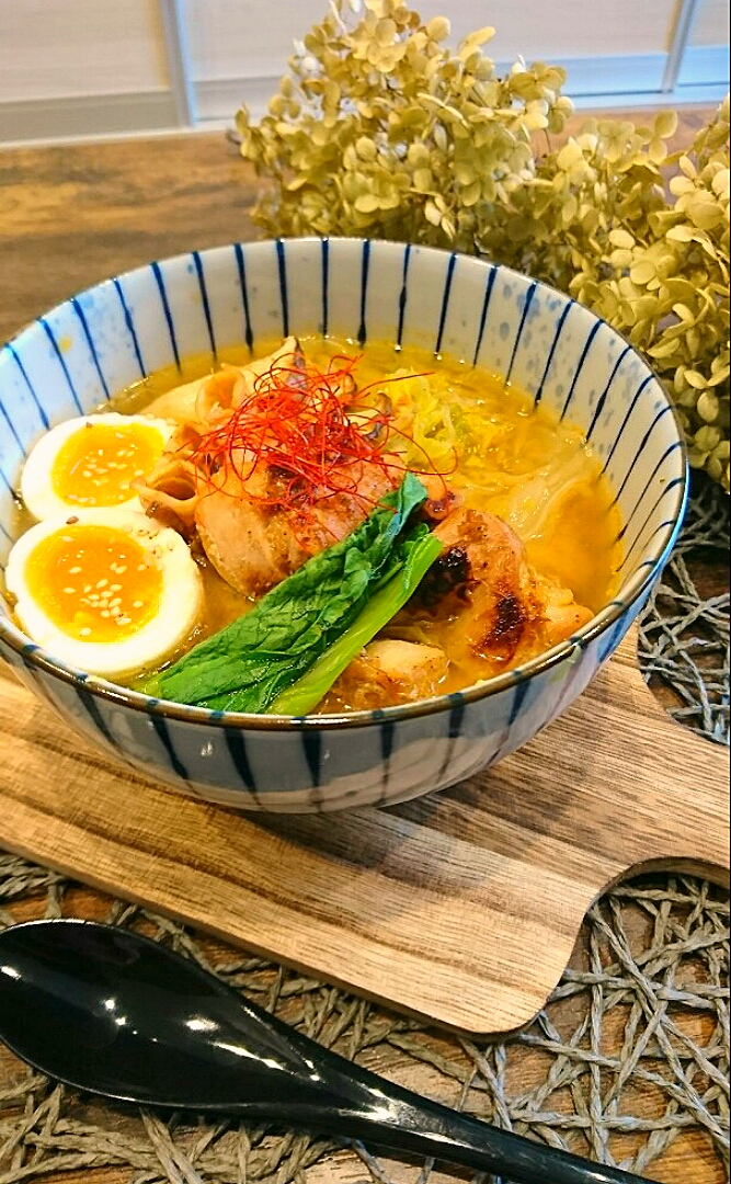 白滝と春キャベツ、炒めもやしの麺で辛味噌ラーメン