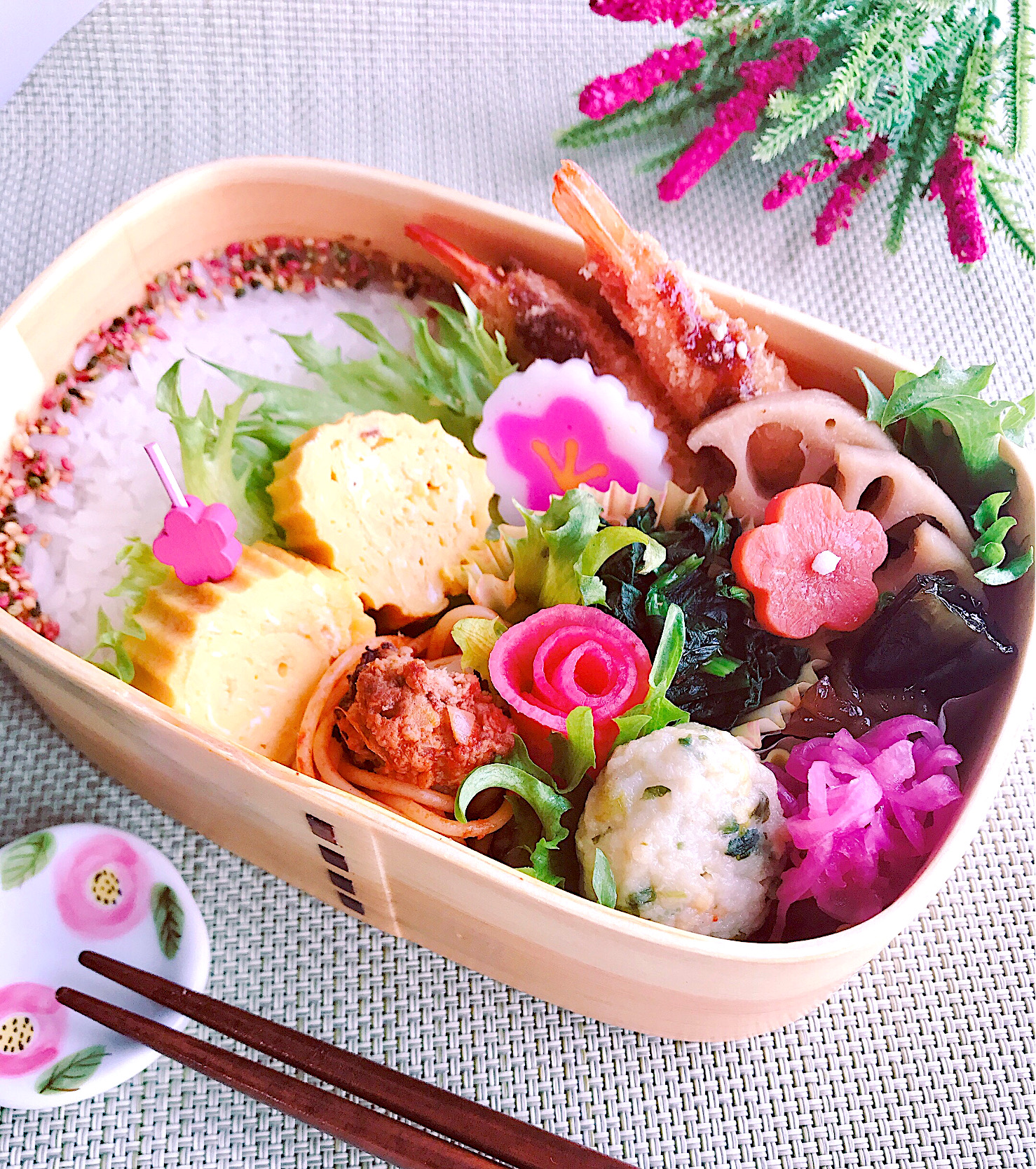 ちゃべの料理 《ミートボールパスタ》も入れて春のお弁当🌸