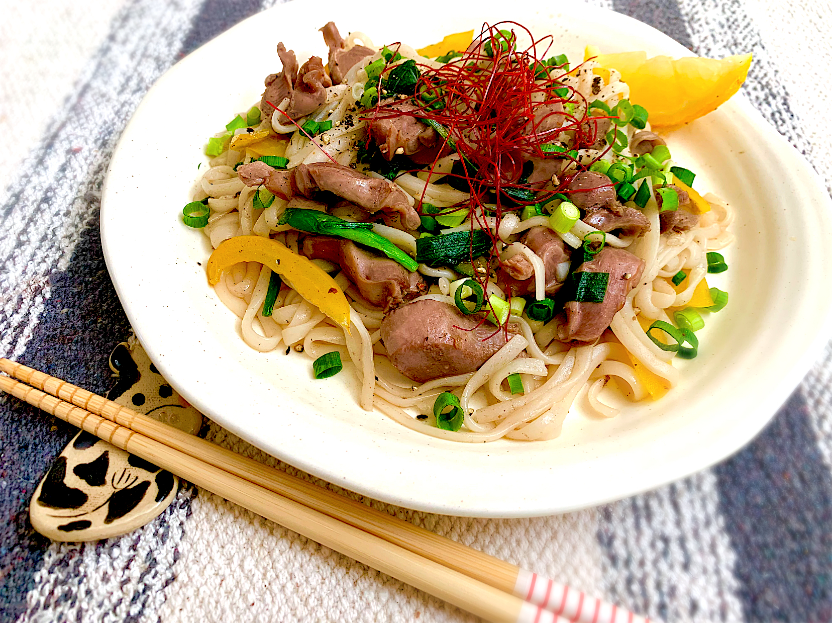 砂肝とニラのスパイシー塩焼きそば