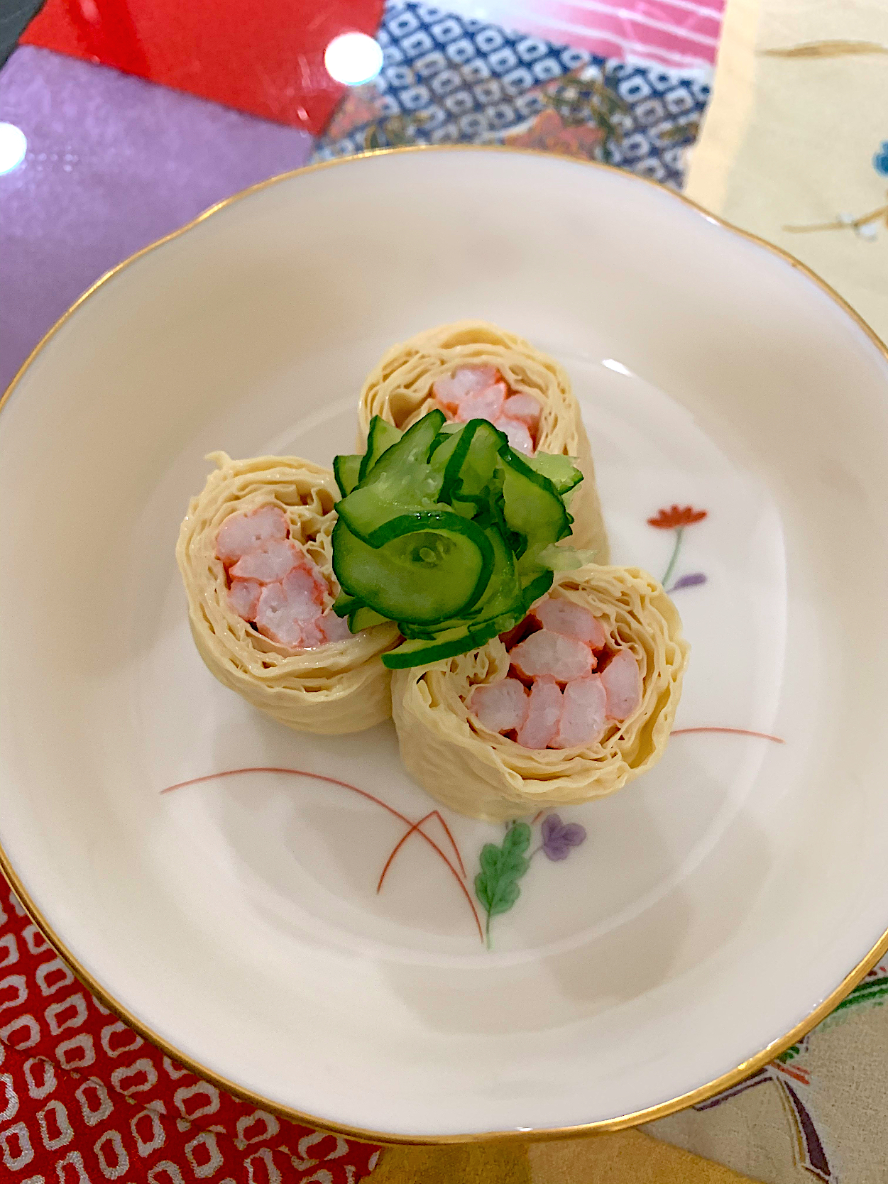 蟹足湯葉巻き土佐酢を添えて