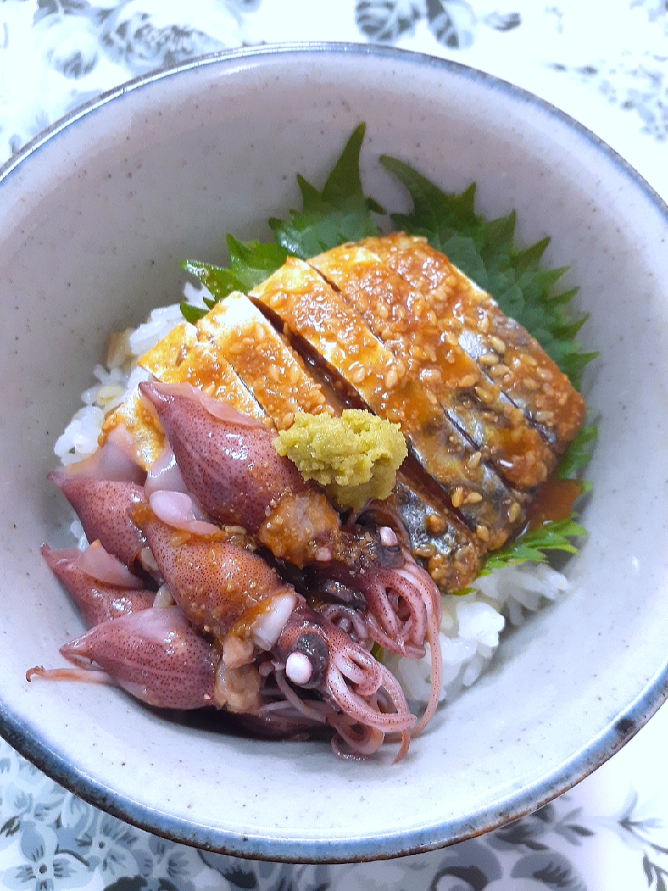 🔷🐟漬け鯖と🦑蛍烏賊の丼🔷