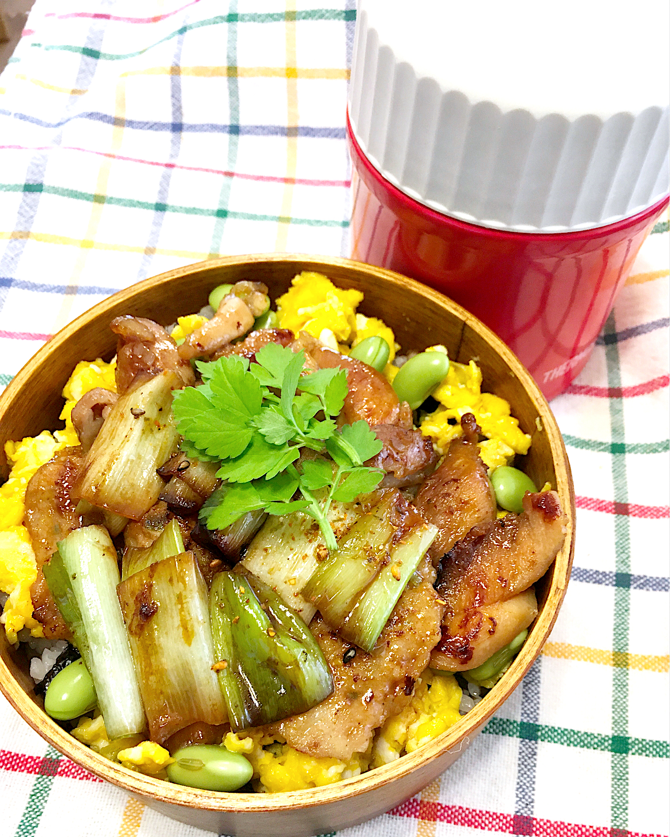 今日のパパ弁当は焼き鳥つくね丼♪