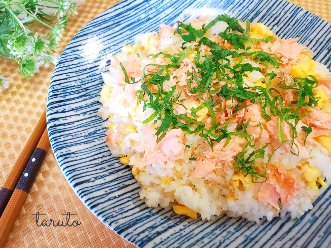 taruto⭐️の料理✨
鮭とたまごのちらし寿司😋🍴💕