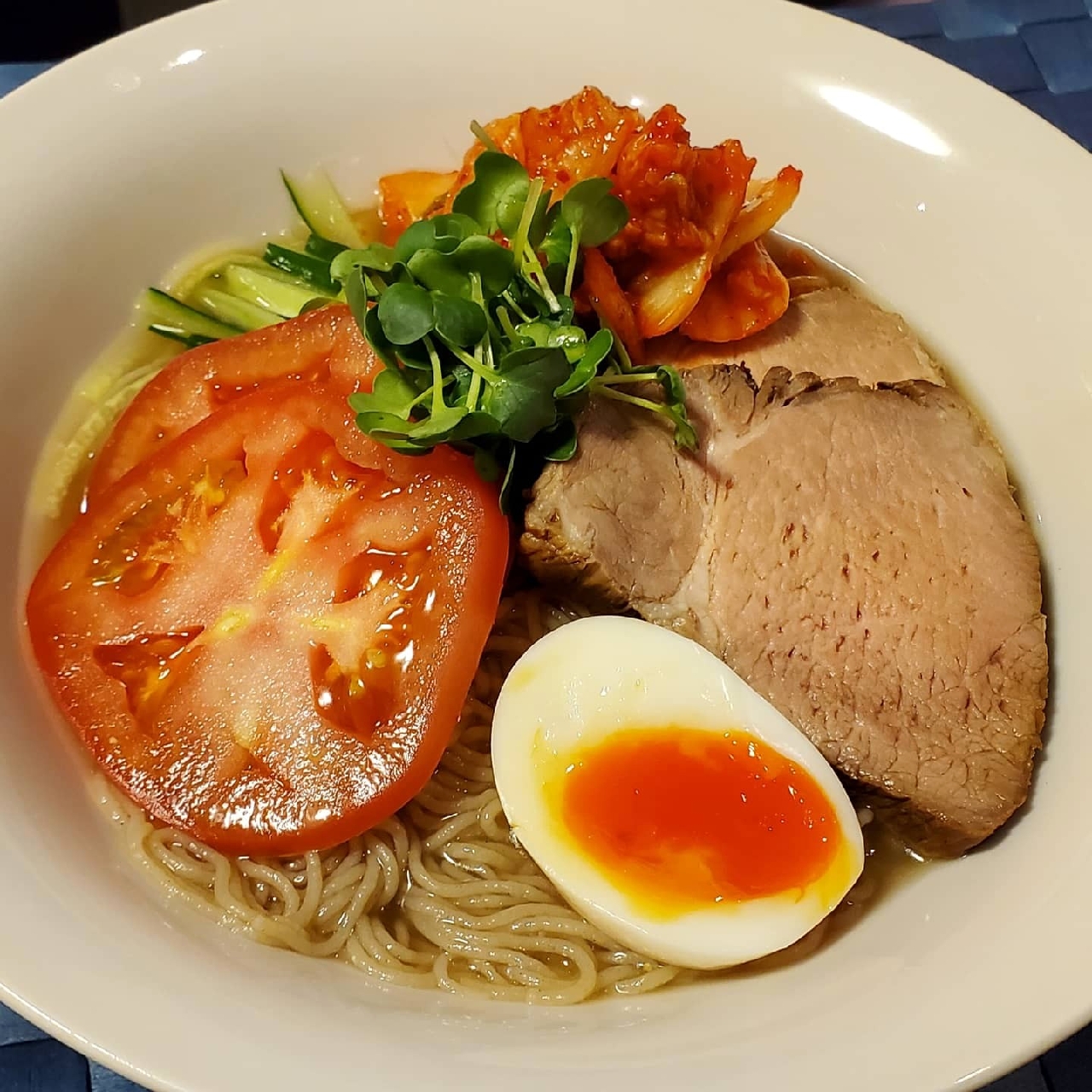 夏日予想の今日は冷麺！でも、お蕎麦です