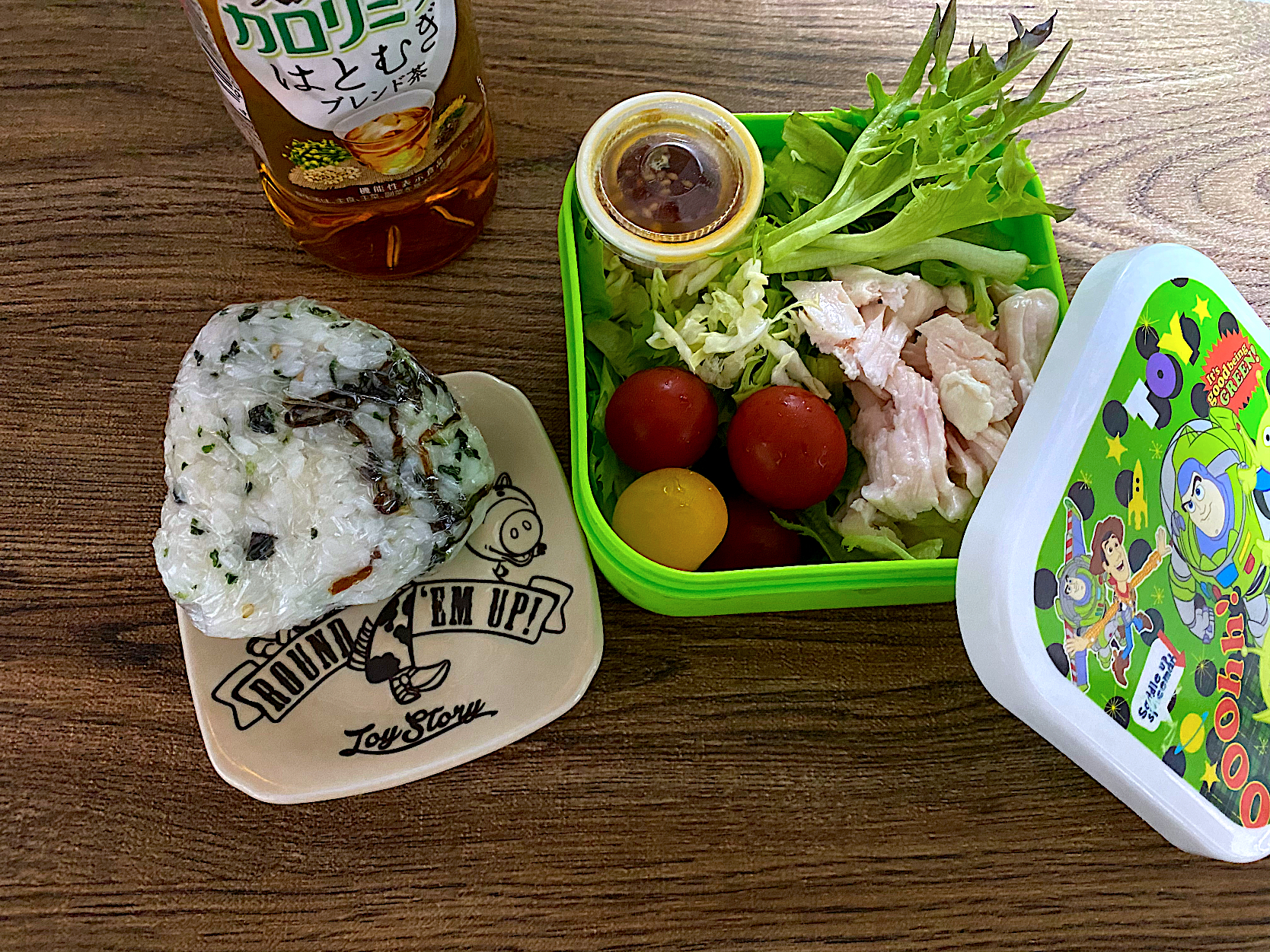 ダイエット弁当🍱〜マンナンご飯の🍙と手作りサラダチキンのサラダ🥗