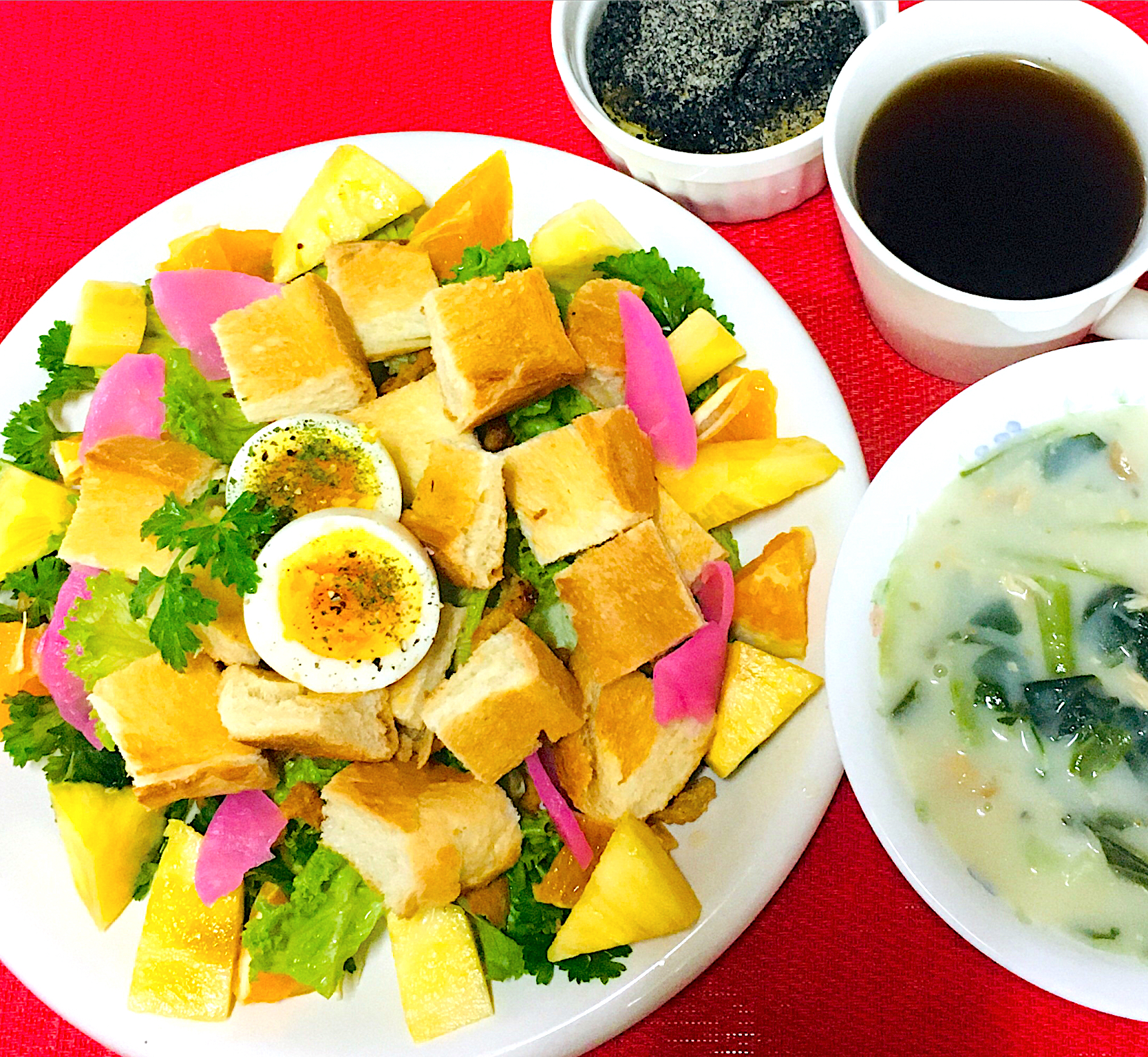 パンでサラダ🥗小松菜しめじシチューつけパン🍞😋