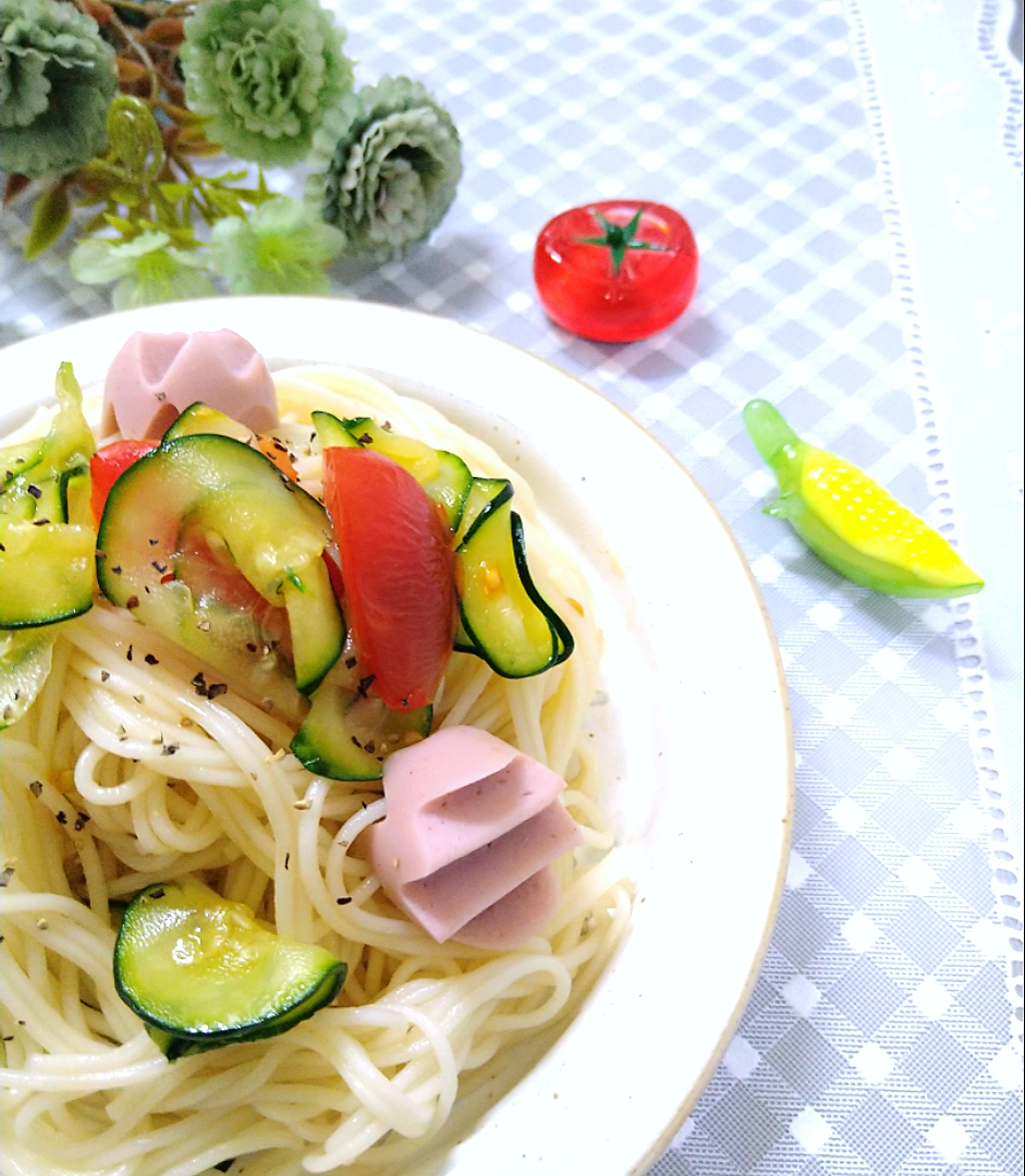 taruto⭐️さんの料理 糖質ゼロ麺できのこペペロンチーノ😋🍄🍝