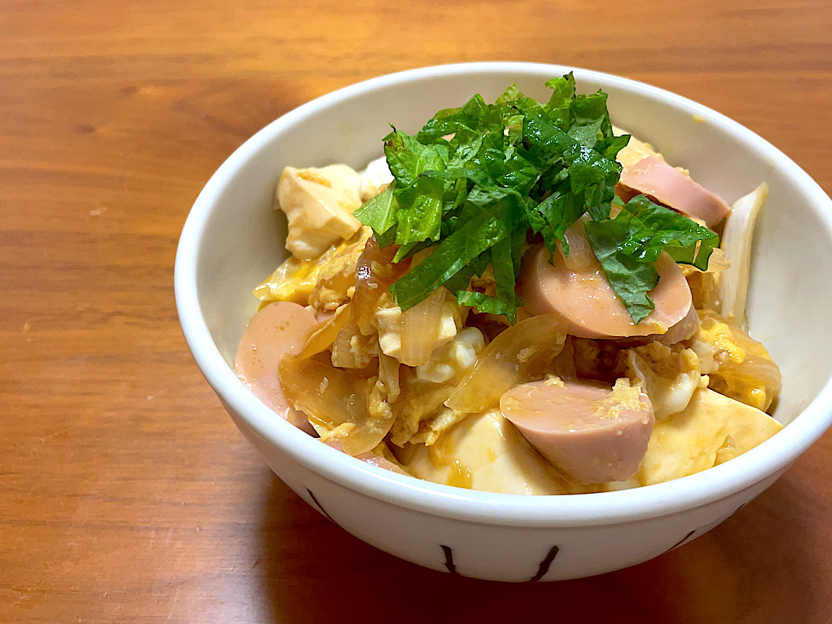 豆腐と魚肉ソーセージのお安い親子丼♪