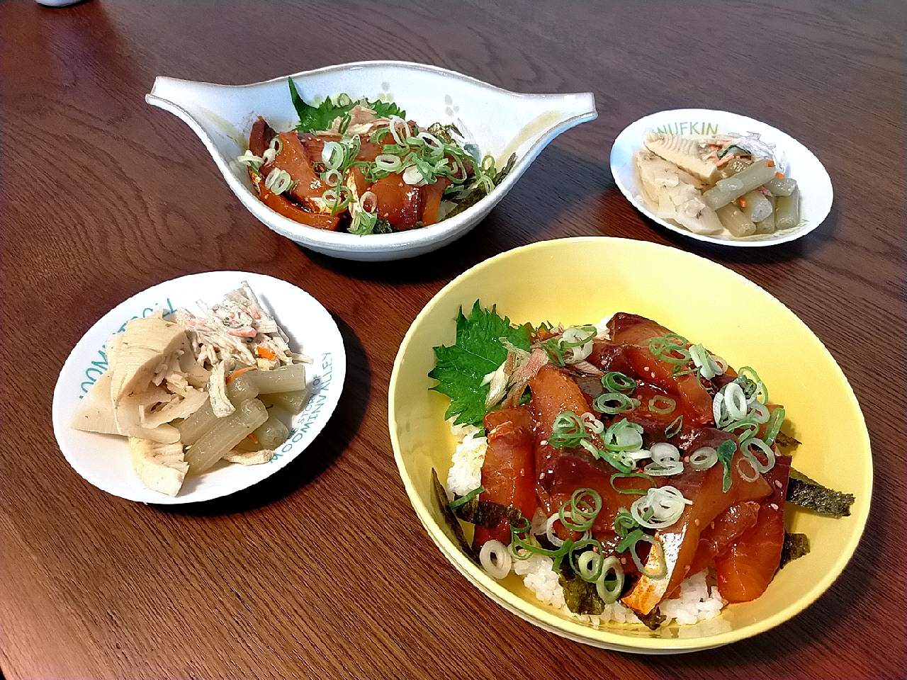 昼ごはん　🐟ハマチの韓国風漬け丼🍚