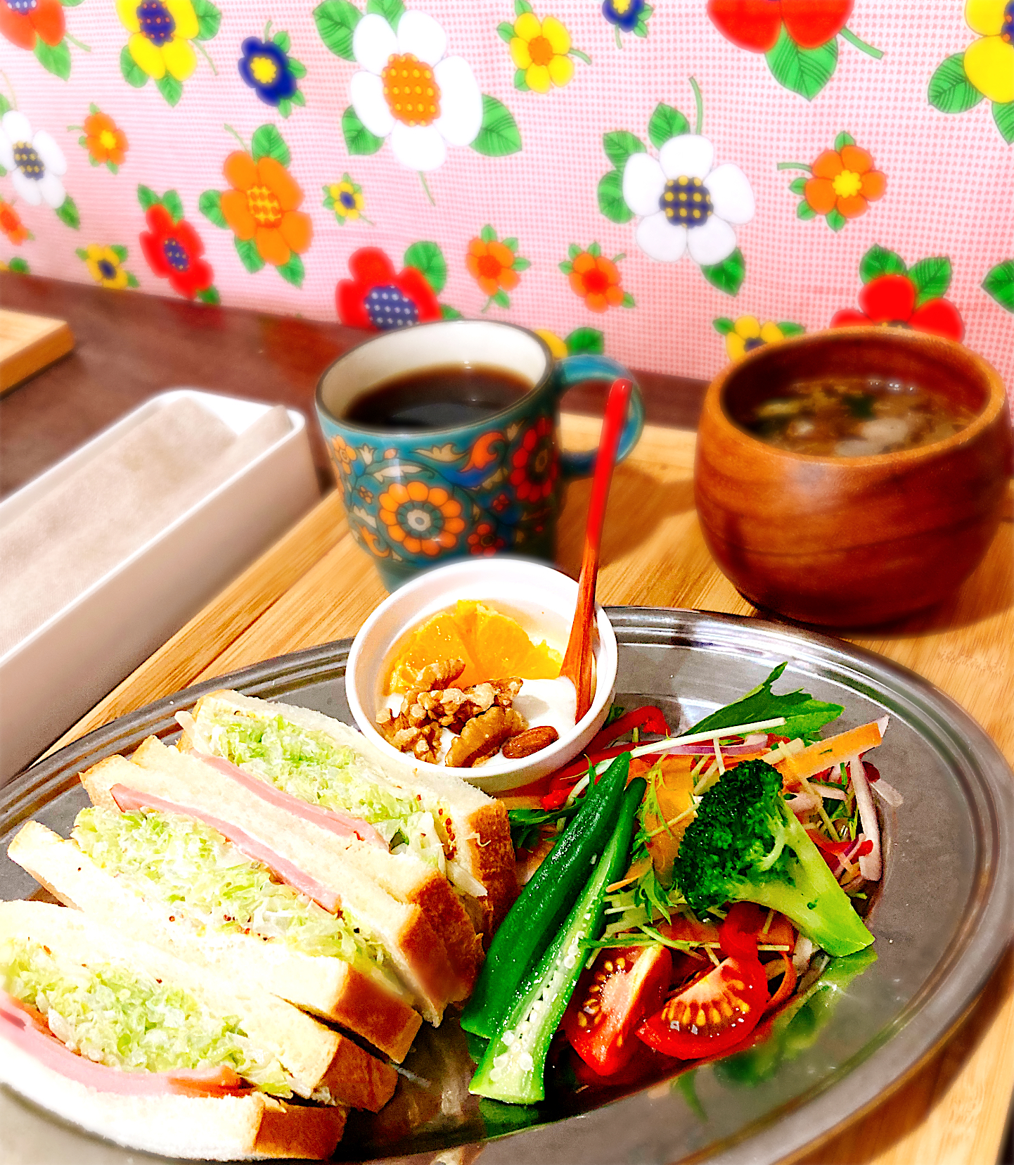 🍀今日の朝ごはん🍀　サンドイッチプレート