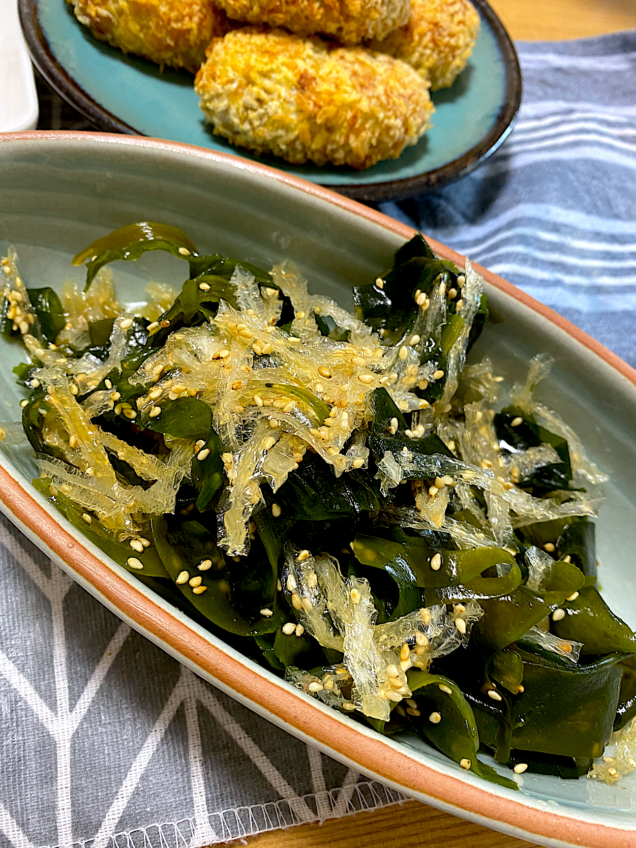 伊勢志摩の糸わかめと糸寒天の酢の物