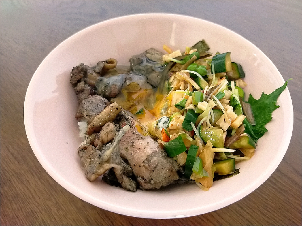 炭火焼鳥とヤバイ漬けの丼😄