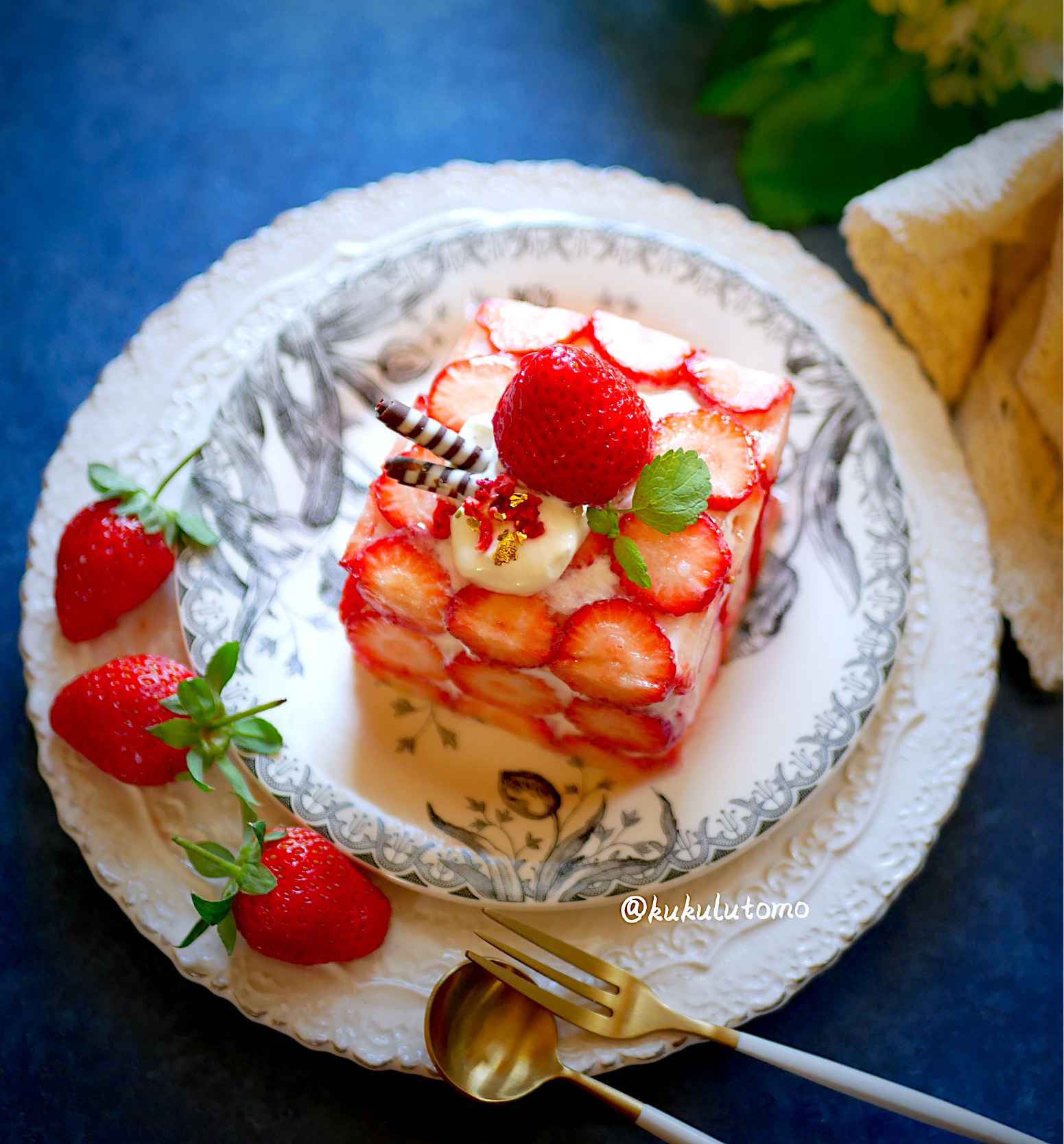 食パンでタルギ風ケーキ