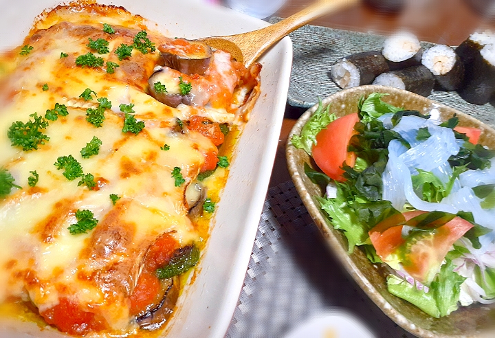 茄子とズッキーニのトマトソース
グラタン

ワカメと蒟蒻サラダ🥗