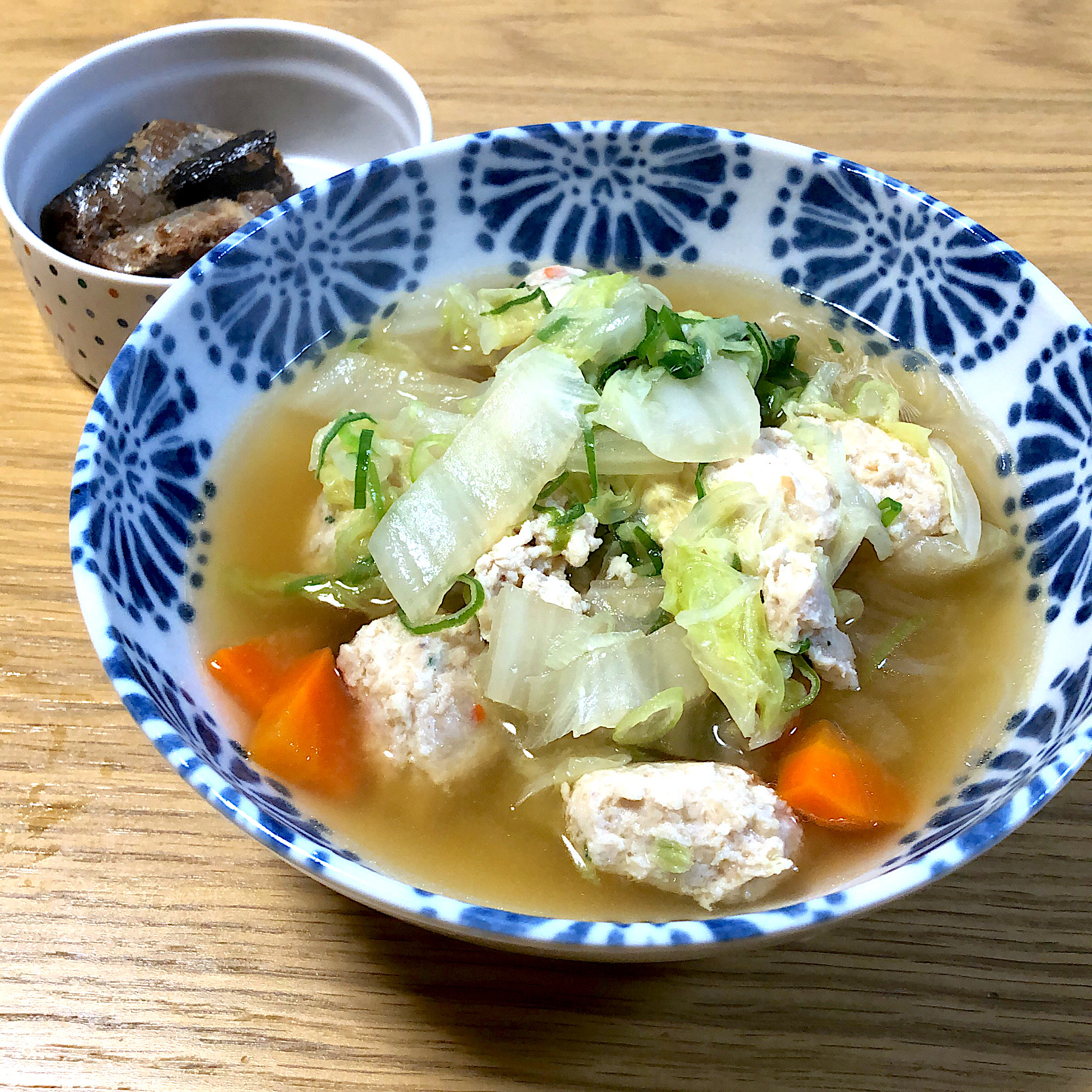 鶏団子と春雨のスープ😊