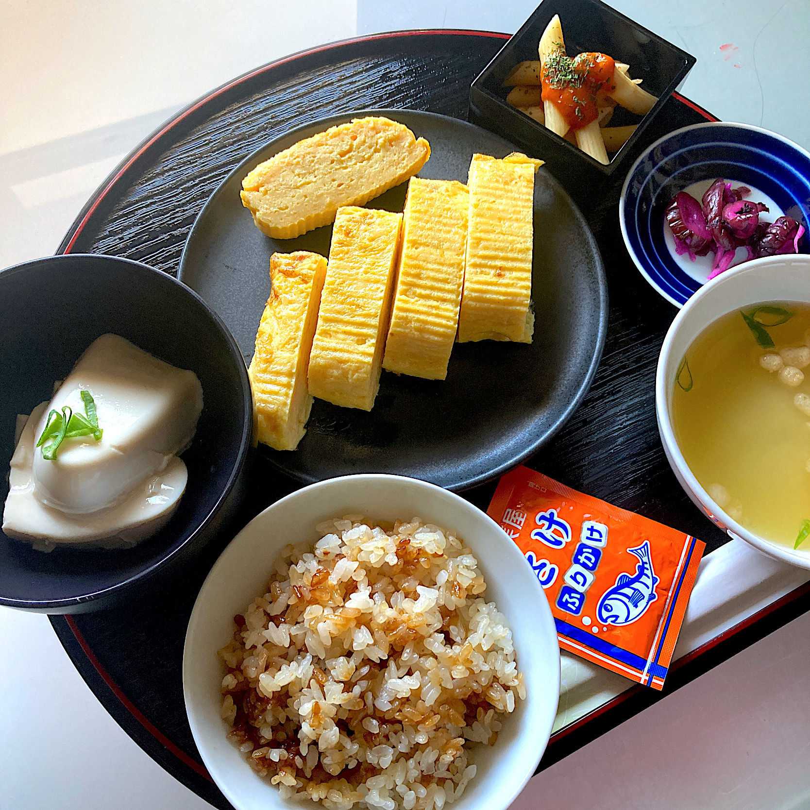 だし巻き定食風のお昼ごはん