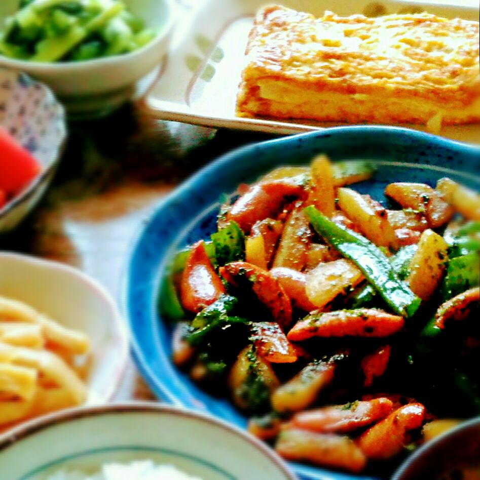 いつぞやの朝食風景♪メインは奥の卵焼きで～す☆⌒（＊＾∇゜）v