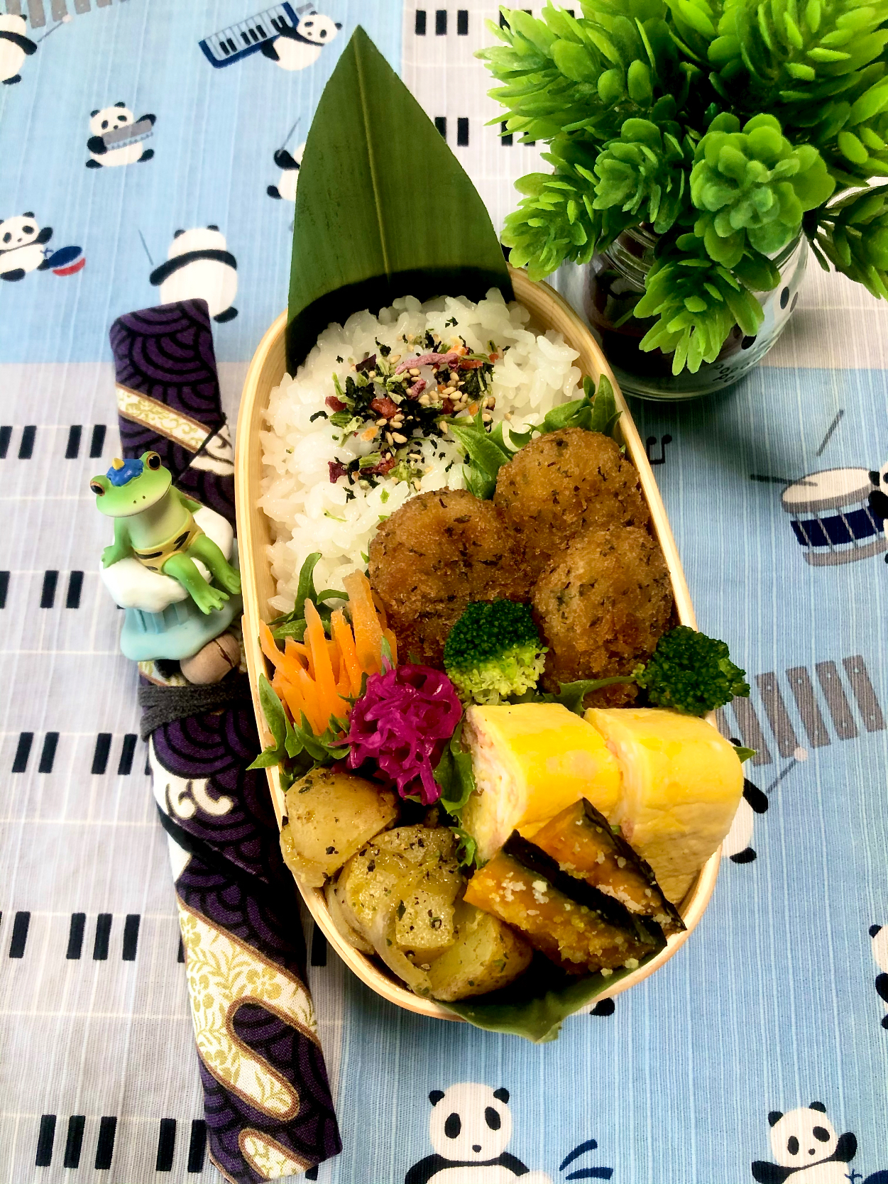 本日の娘弁🍱🐓🥔