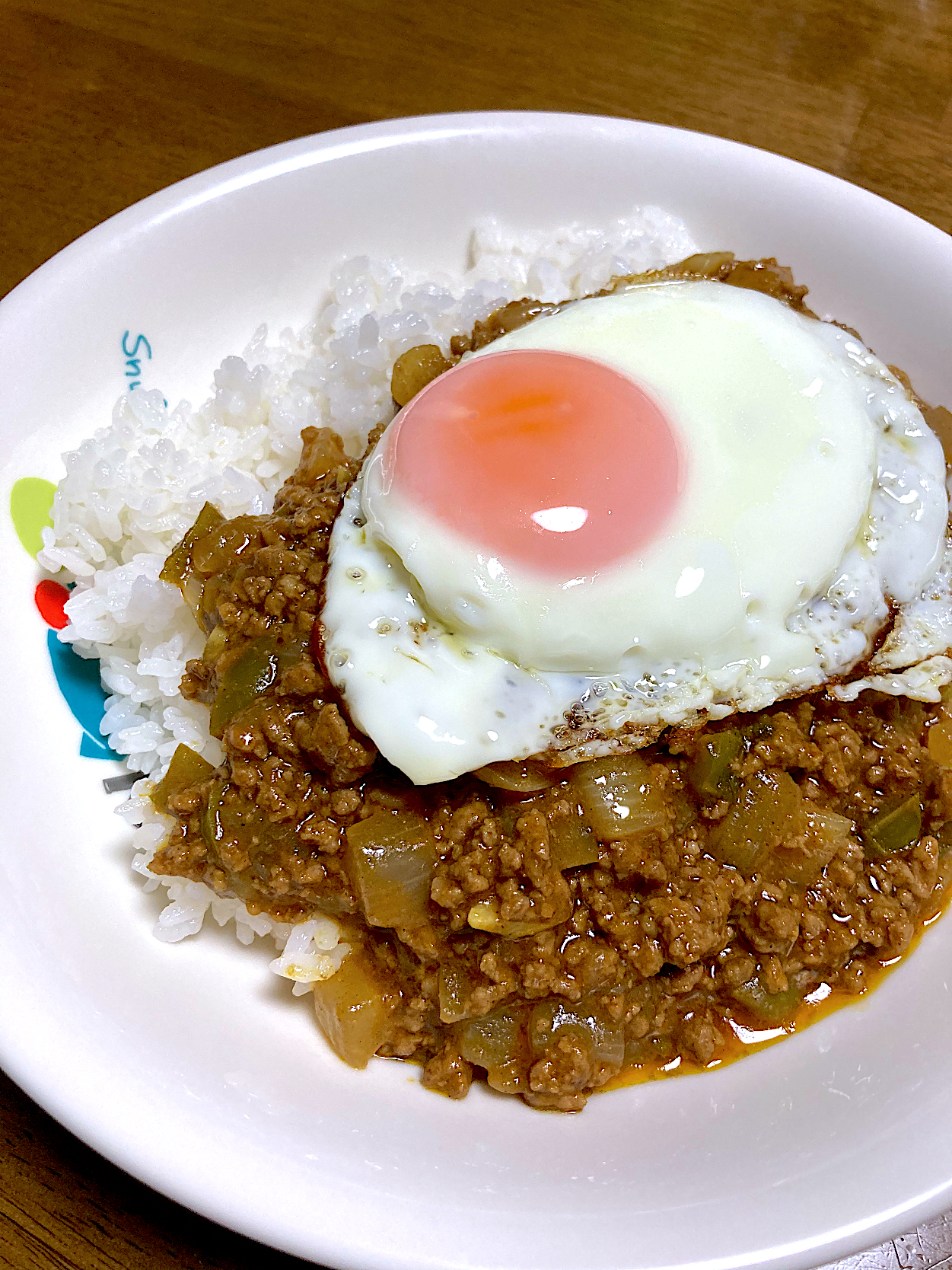 目玉焼きのせキーマカレー