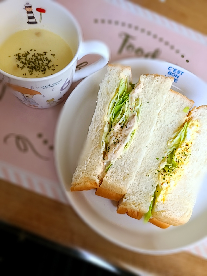 厚切り玉子＆ツナサンドとコーンスープ😋🍞