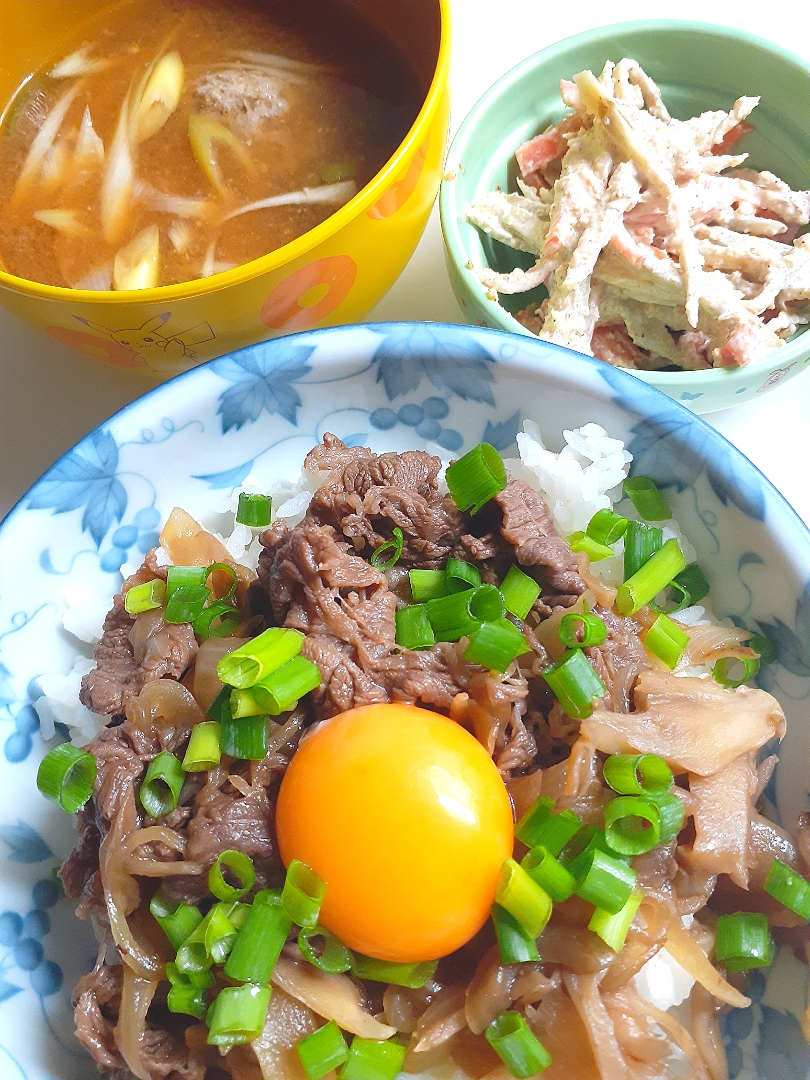 ☆夕飯☆牛丼、つみれ汁、牛蒡サラダ