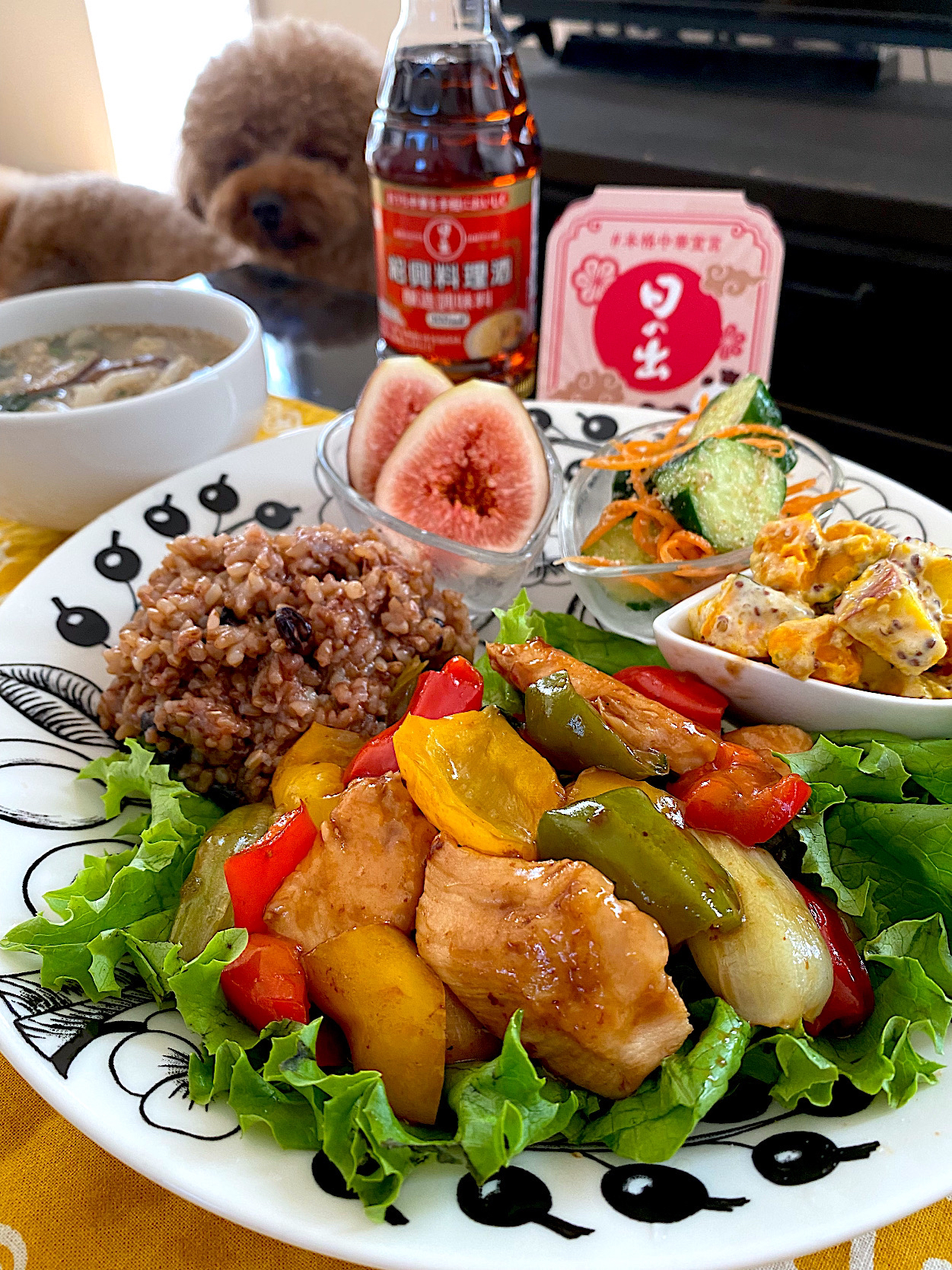 ゆかりさんの料理 彩り野菜とエリンギ鶏胸肉の黒酢炒め🐓