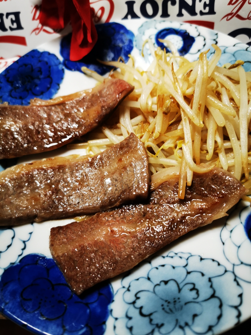 食欲無い!好きな物(･o･;) 

カルビーひとり焼肉(*﹏*;)うまかばい👌