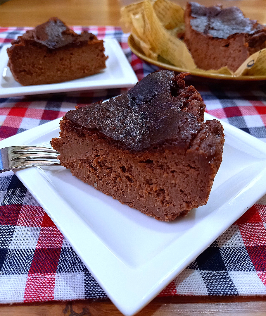 少し焼き過ぎてしまった💦
チョコレートバスクチーズケーキ