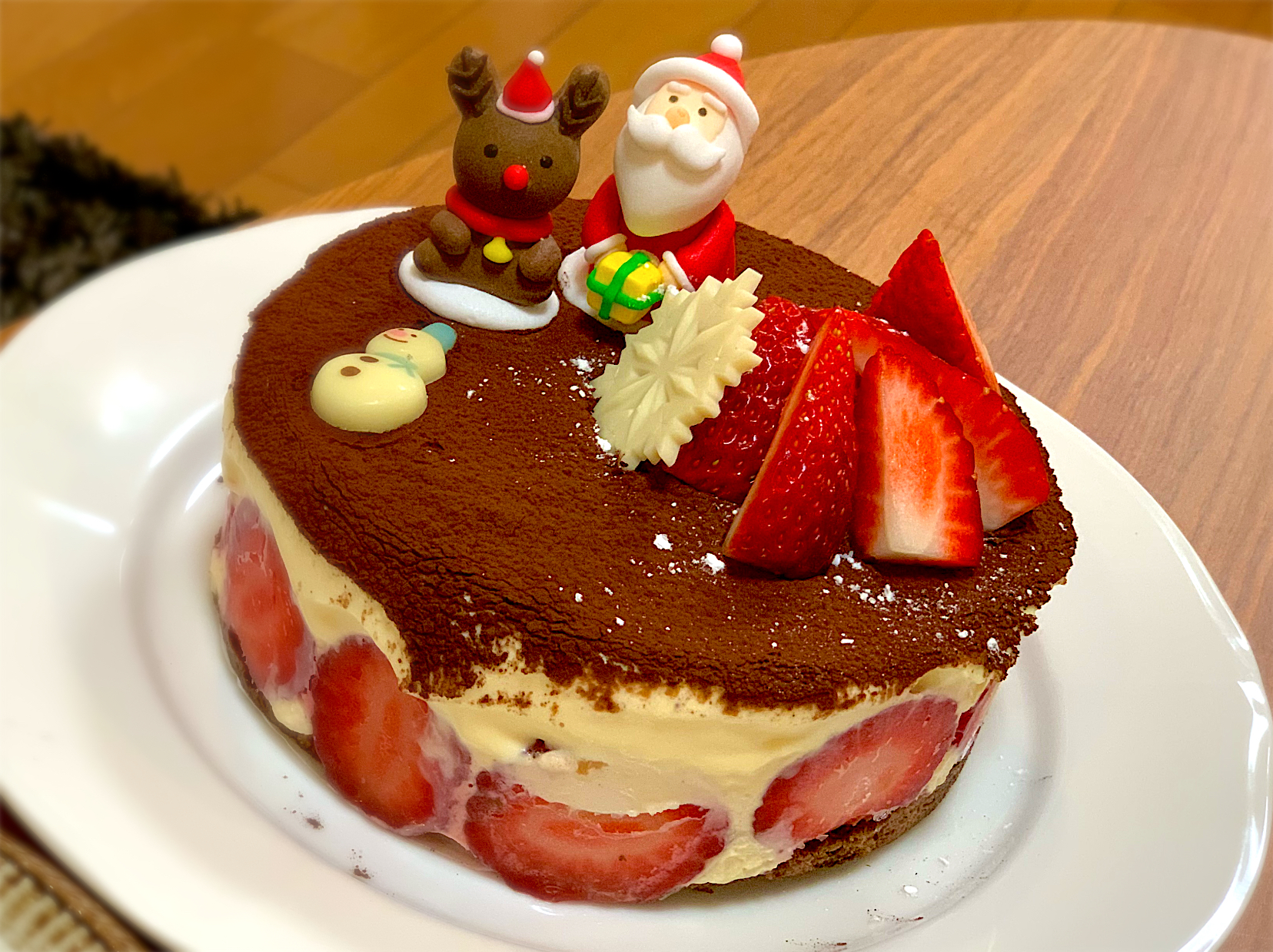 クリスマスケーキ　ティラミスのホールケーキ