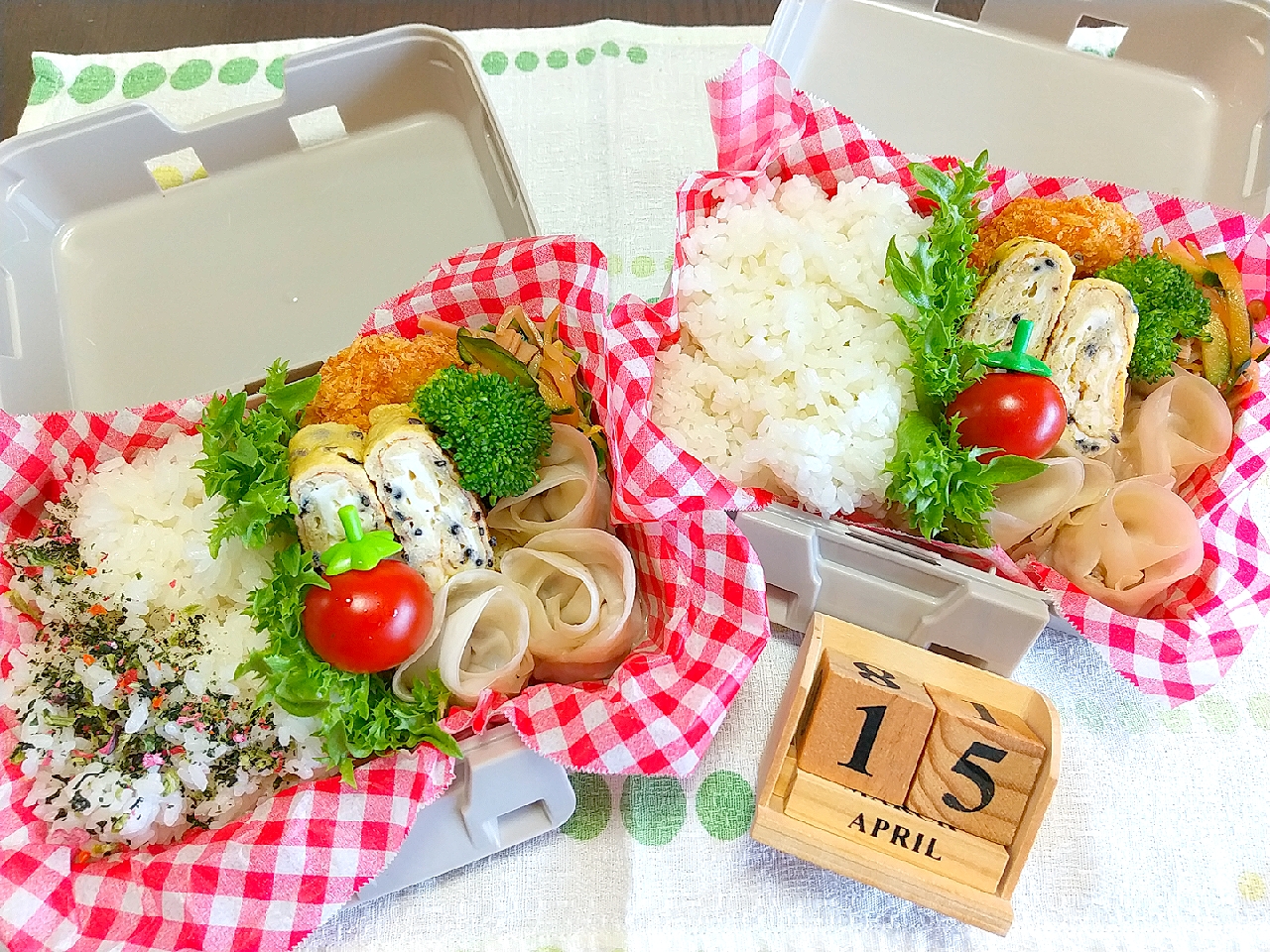 🍱今日の息子達のお弁当

からあげビールさんの料理 母とムスコのラブラブおソロ♪これうま!黒ごまたぬき卵焼き弁当