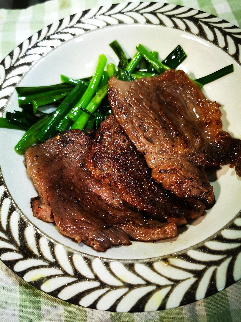 ワンコイン焼肉👌グ〜です🙂