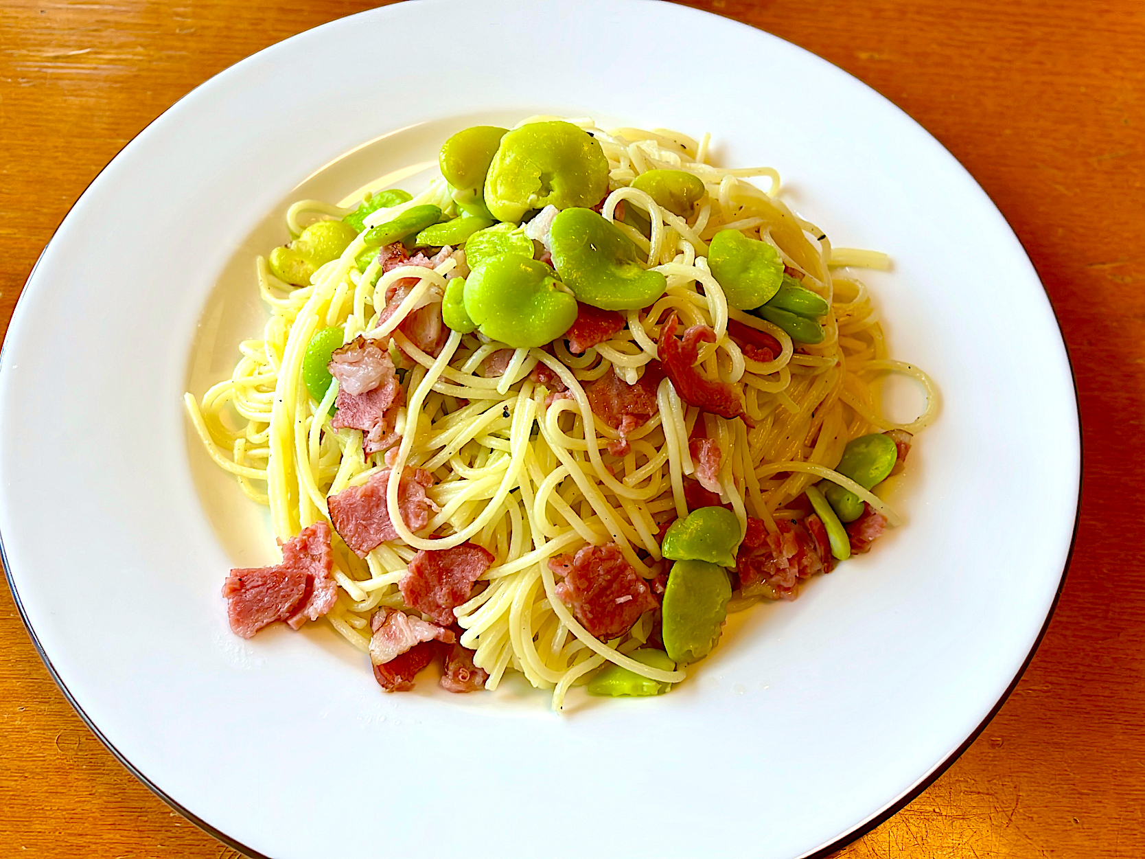 空豆とベーコンのパスタ