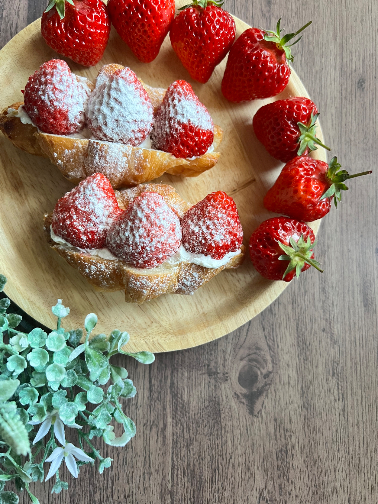 いちごのクロワッサン🍓🥐