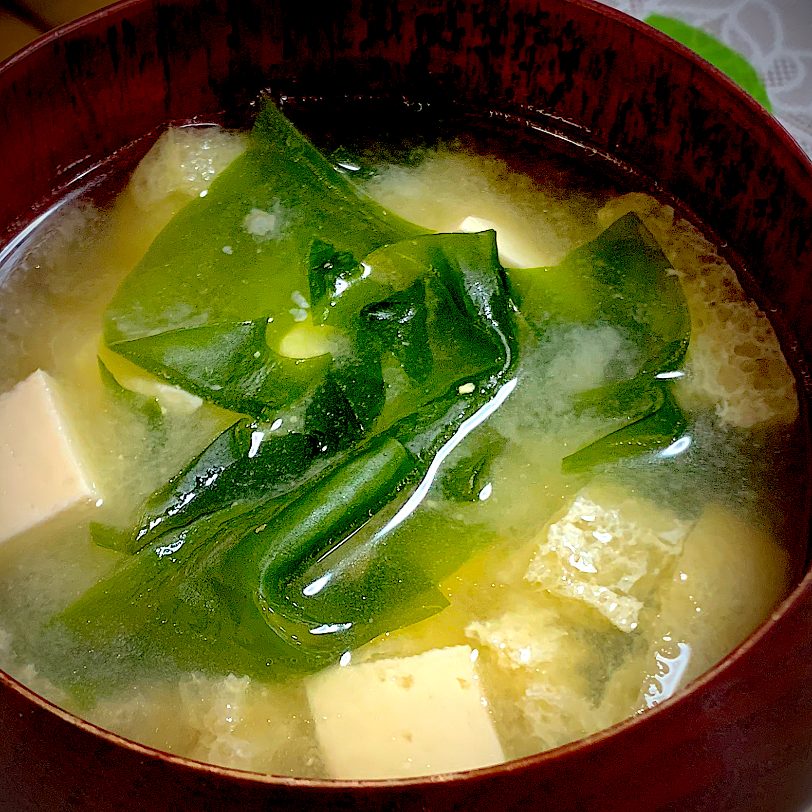 ワカメとお豆腐のお味噌汁