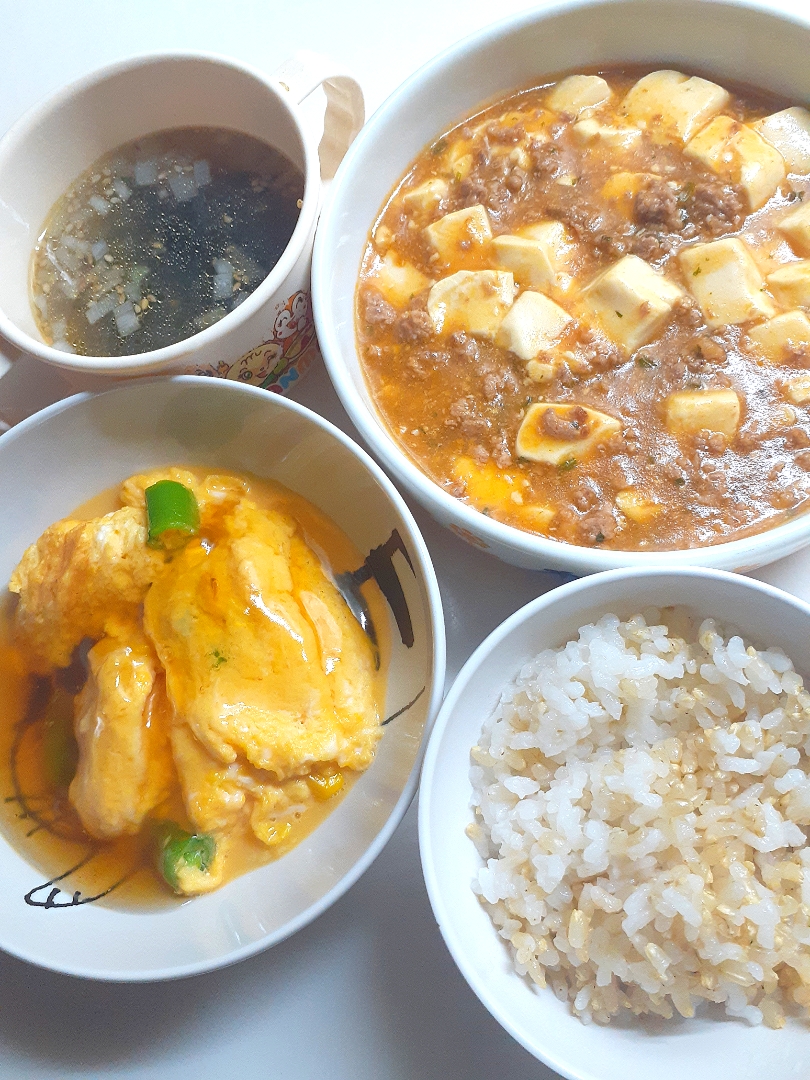 ☆夕飯☆麻婆豆腐、カニ無しかに玉、玄米入りごはん、ワカメスープ