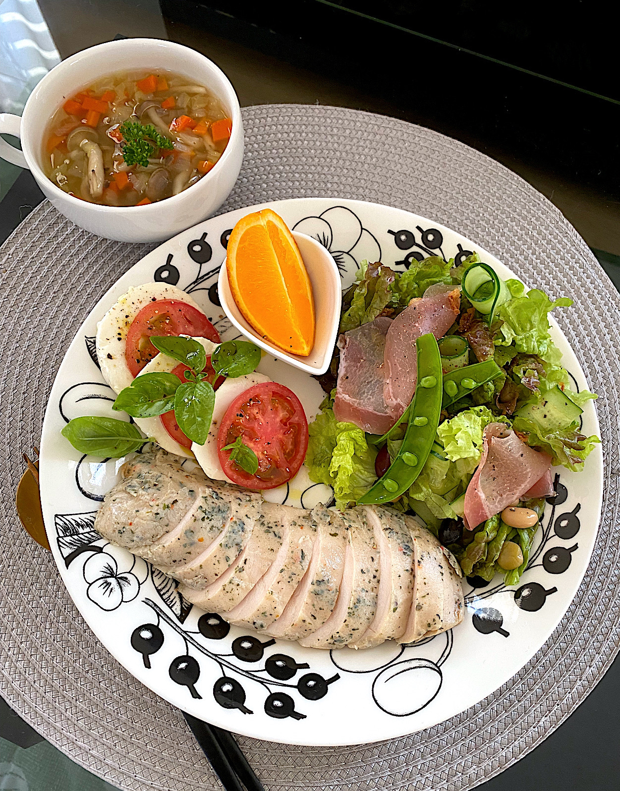 ゆかりさんの料理 サラダチキンプレート👌