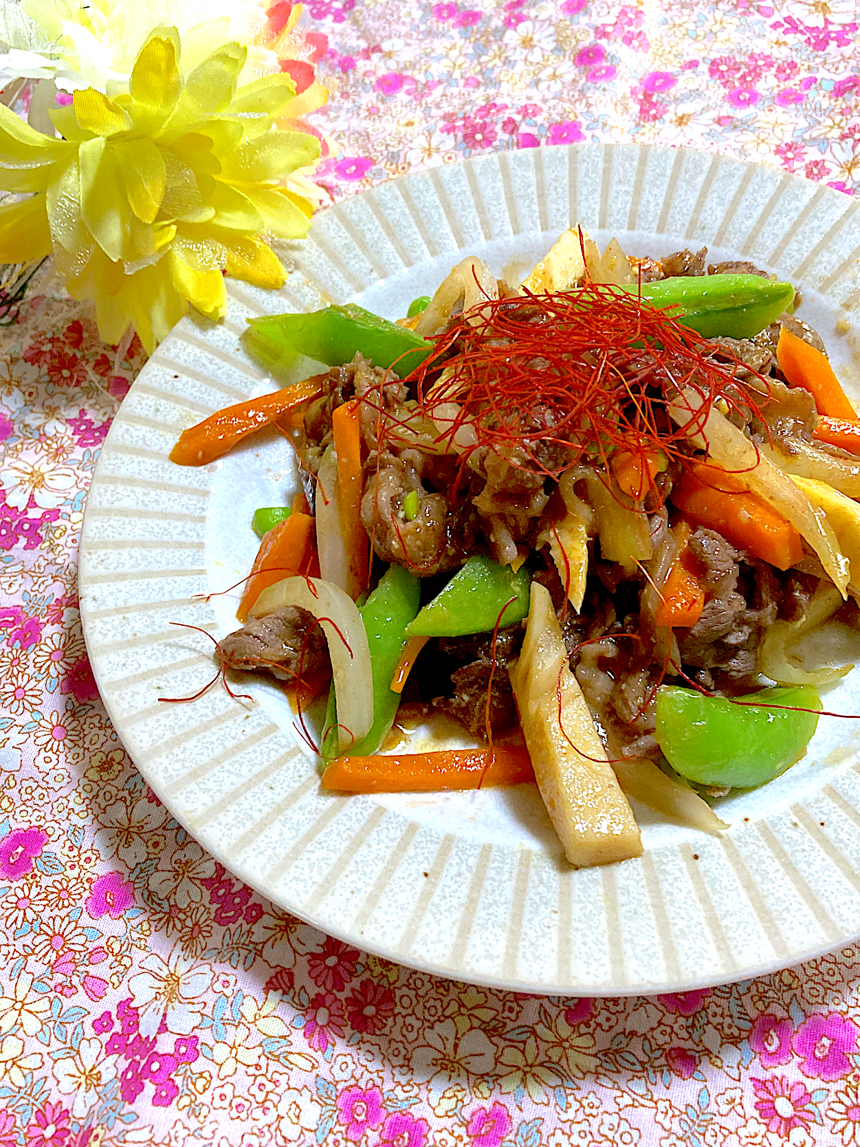 牛肉と野菜のピリ辛味噌炒め🌼