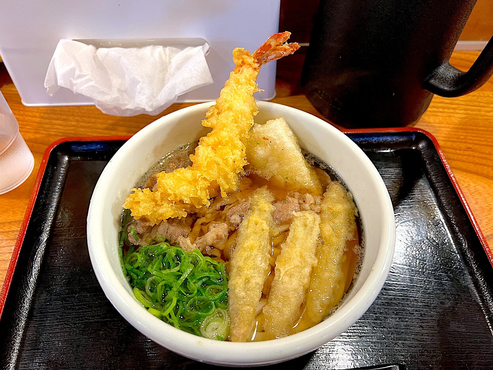 今日のランチ✨
私が食べたのは、
力みなぎる完全無欠肉うどん　1200円