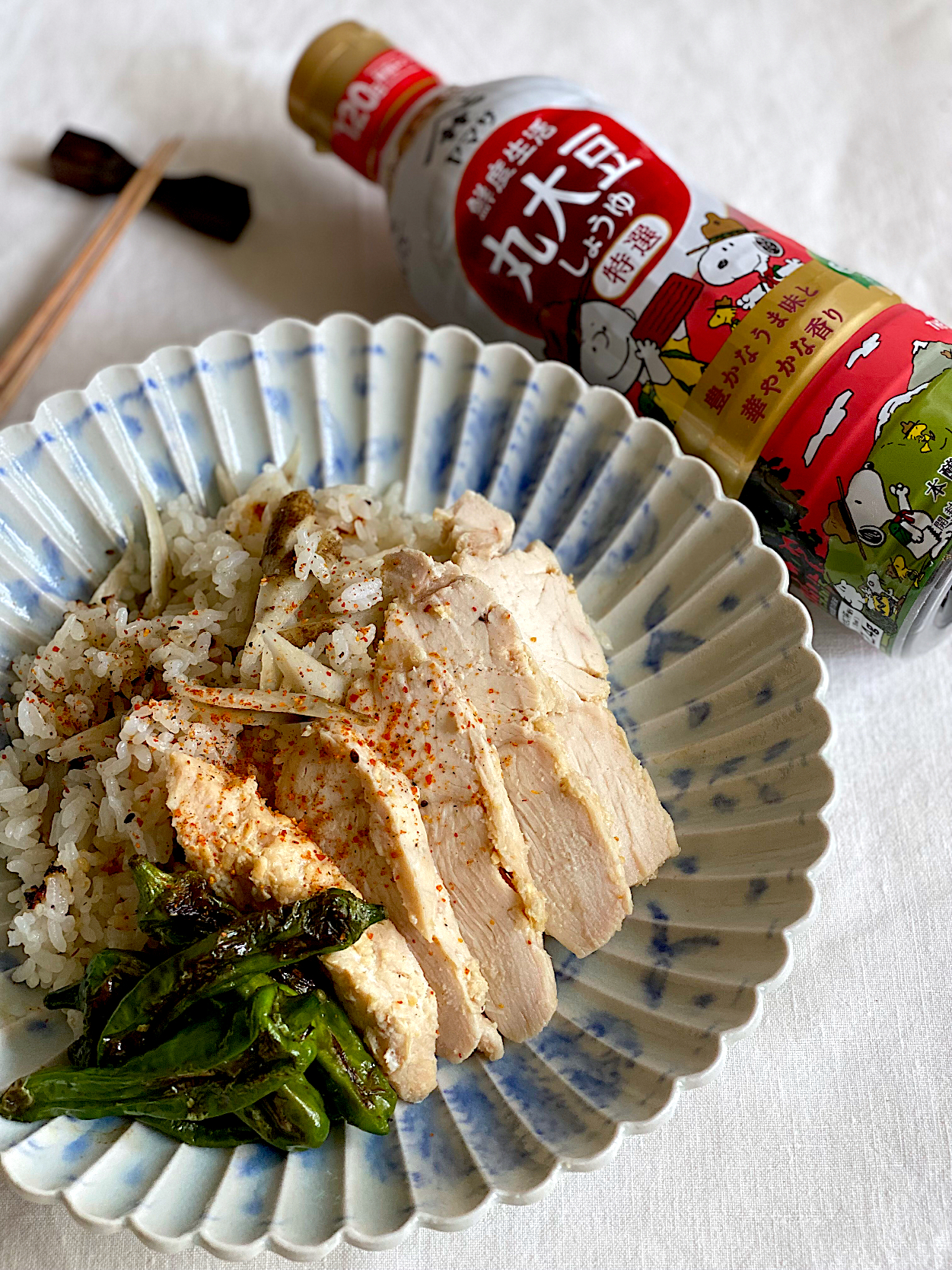 鶏肉のみそ漬けとごぼうの炊き込みごはんと焼きししとう🥢