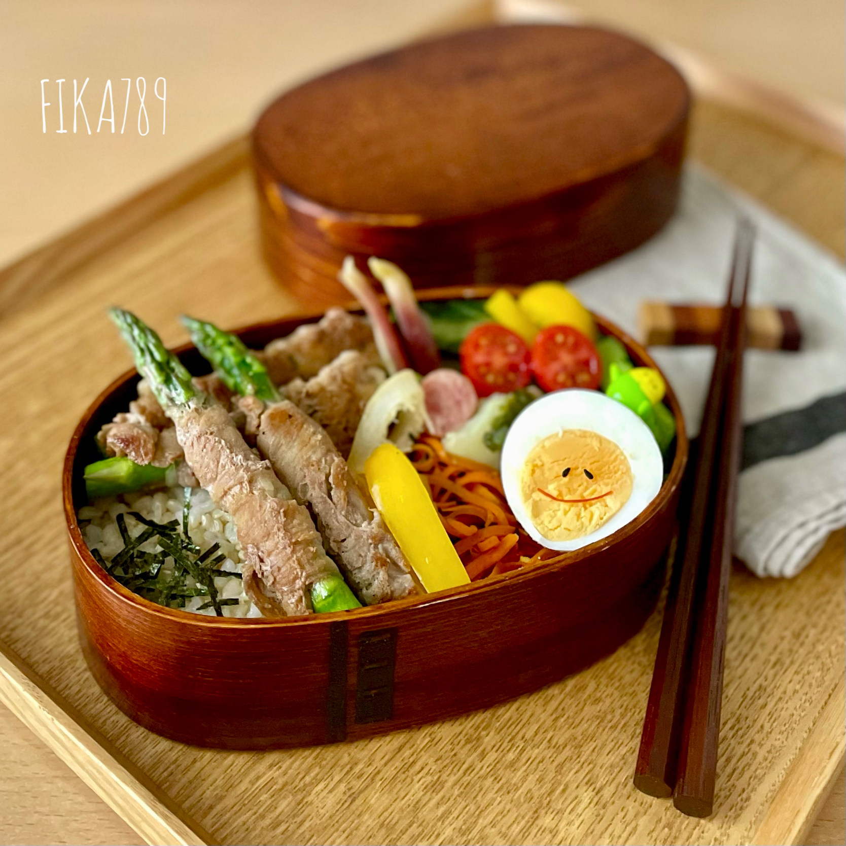 野菜たっぷり　アスパラ肉巻き弁当