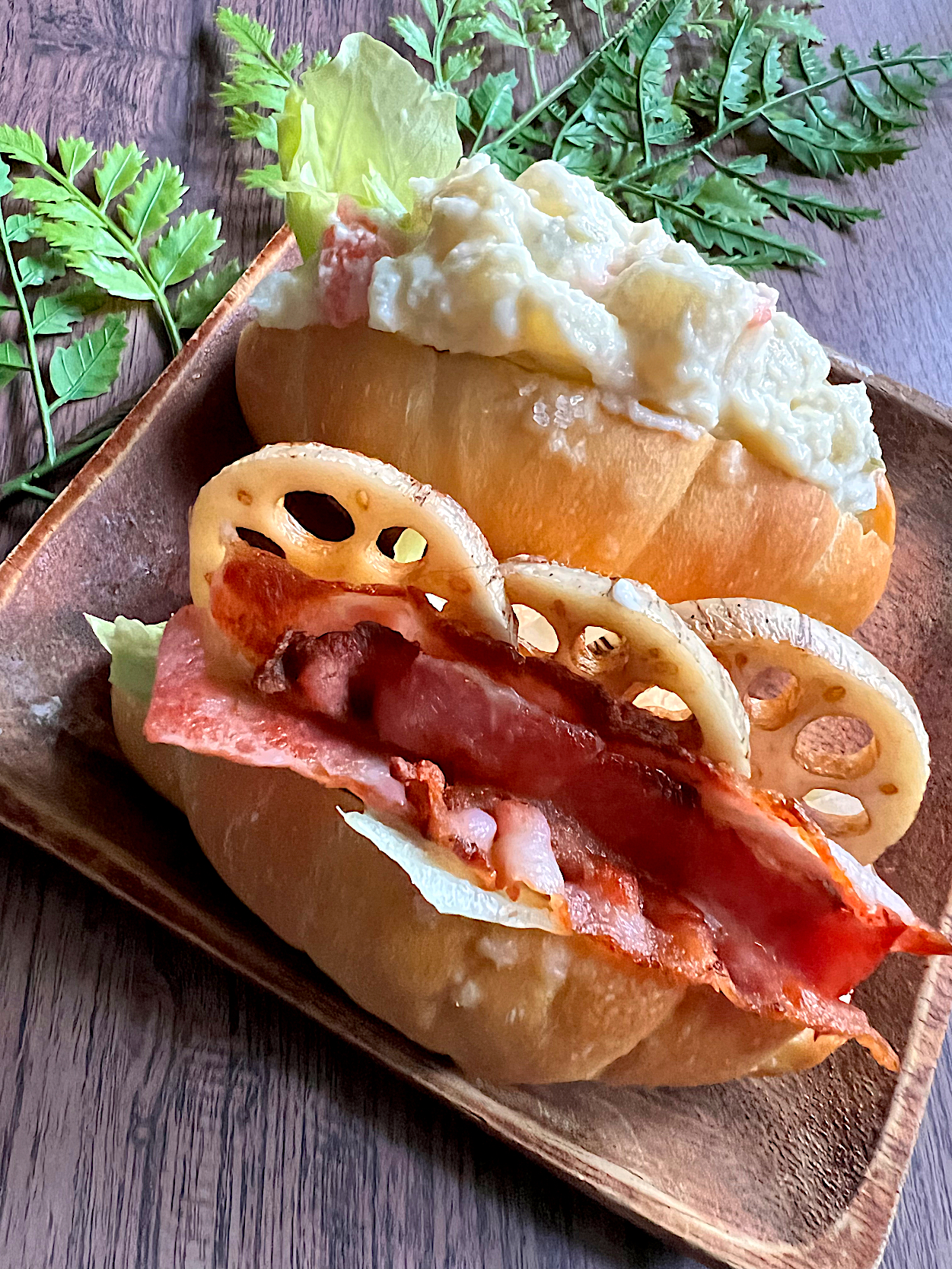 今日は塩パンのサンドウィッチ🥐