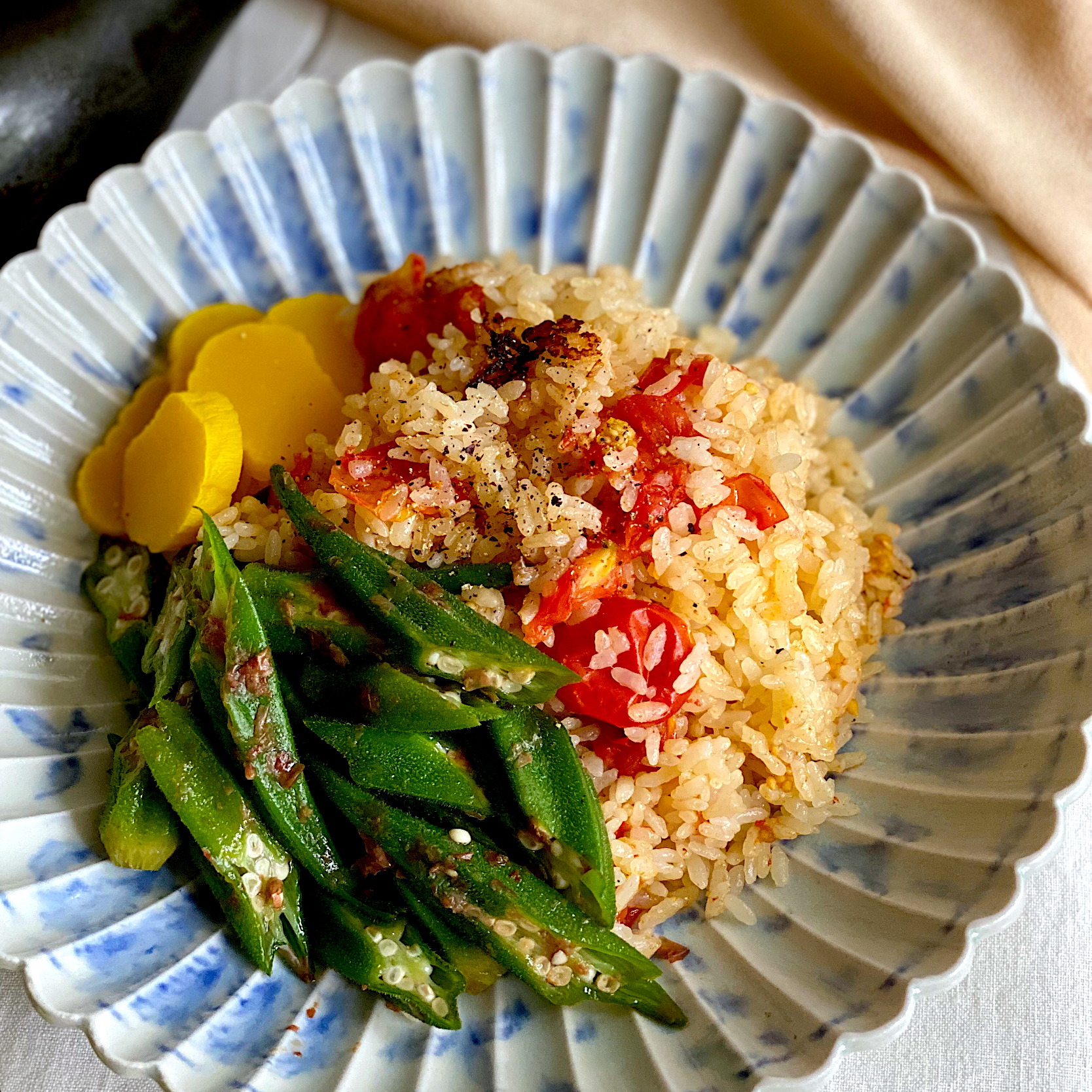 プチトマトの炊き込みごはんとオクラのおかか和え🥢🍅