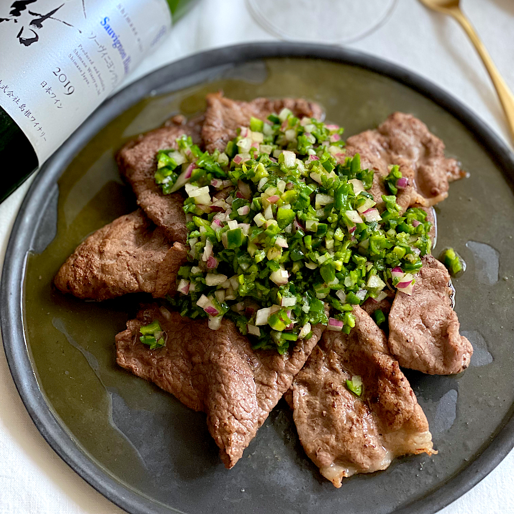 ⚜️🥩⚜️宮崎牛で焼肉🌿🫑🌿ピーマンとししとうのグリーンサルサソース