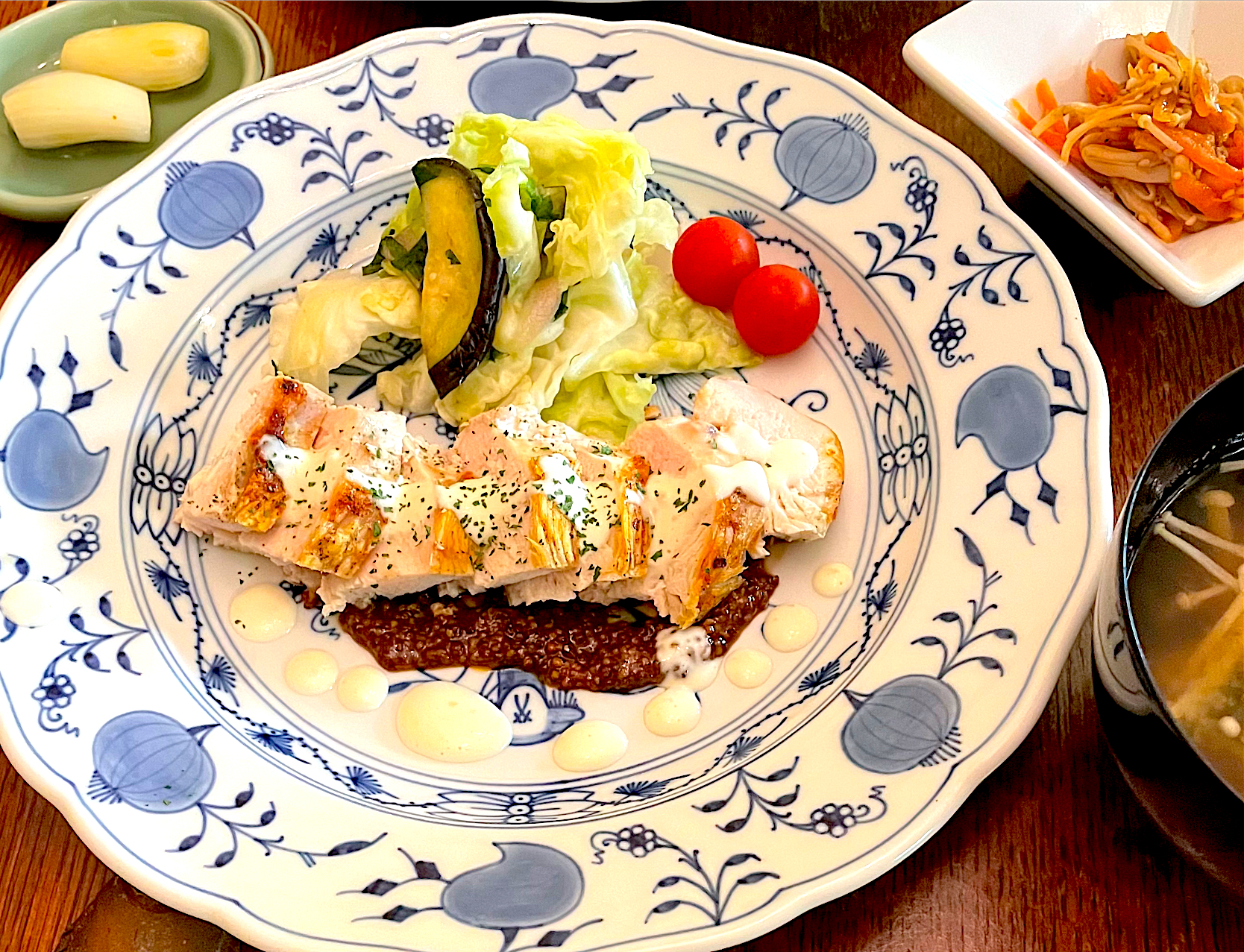 晩ごはん♯鶏むね肉のソテー♯キャベツ、茄子の浅漬け