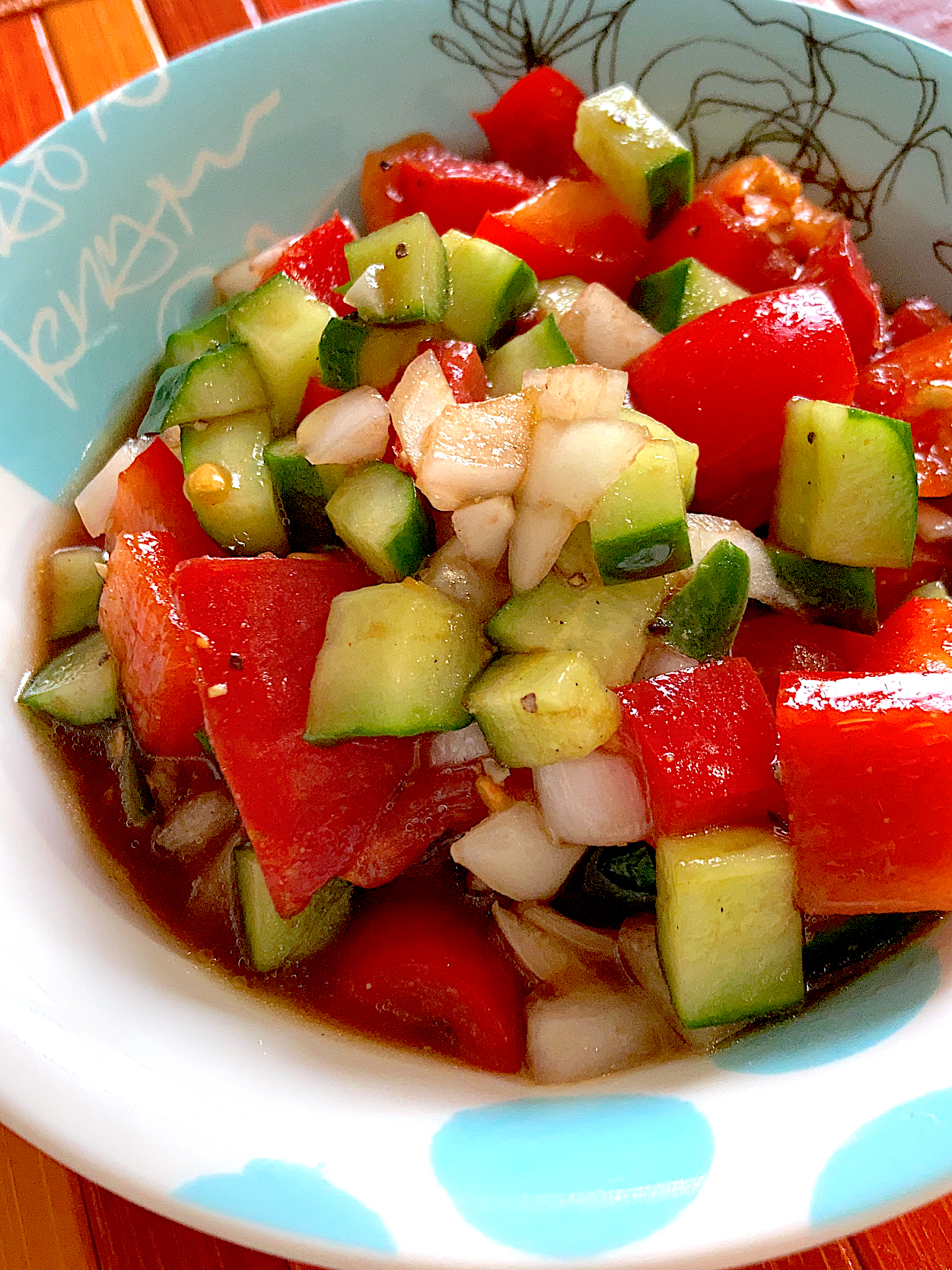 プランター農園サラダ🥗トマト🍅と、キュウリ🥒が出来ました😋