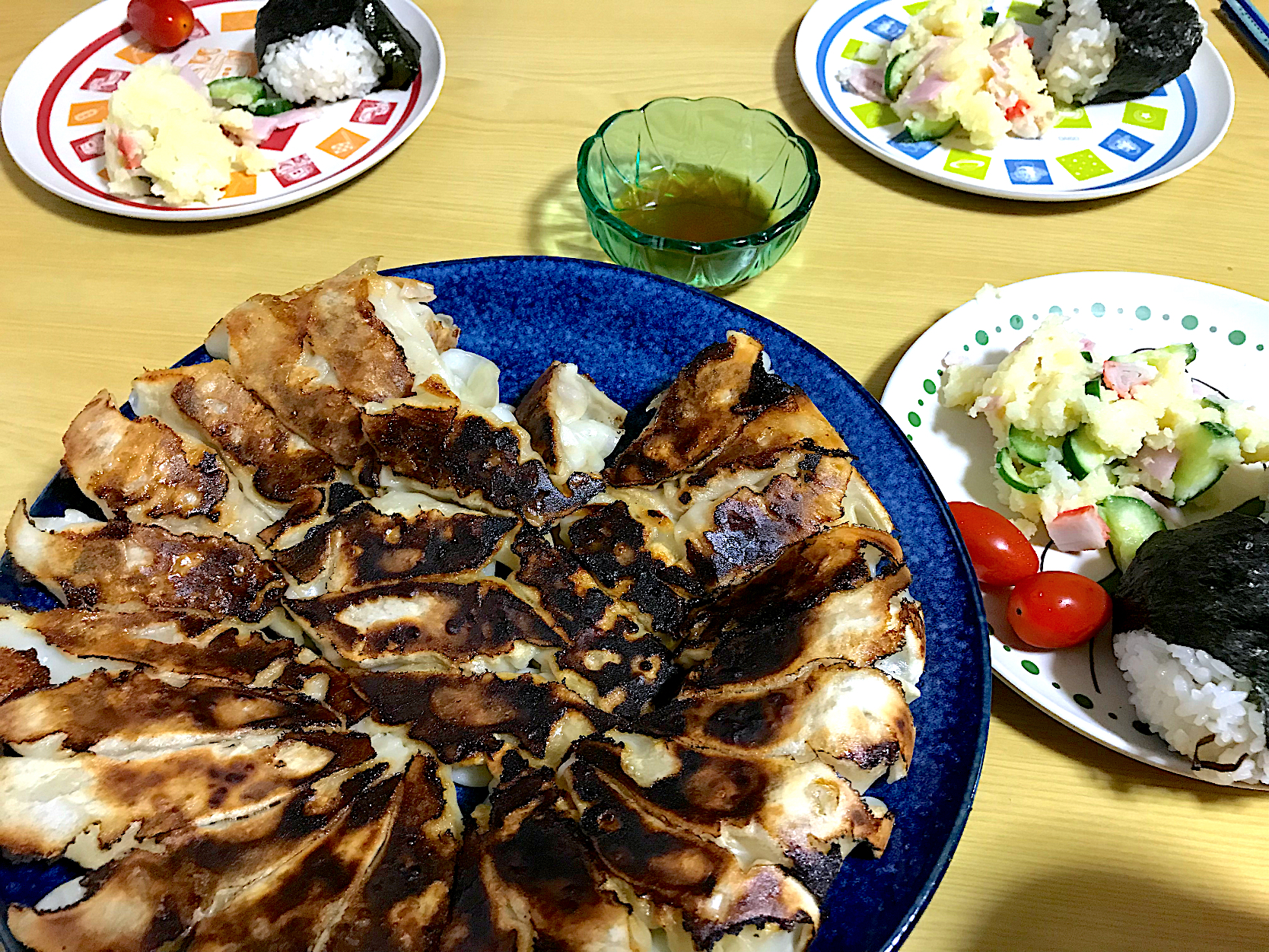 手作り餃子🥟とポテサラ