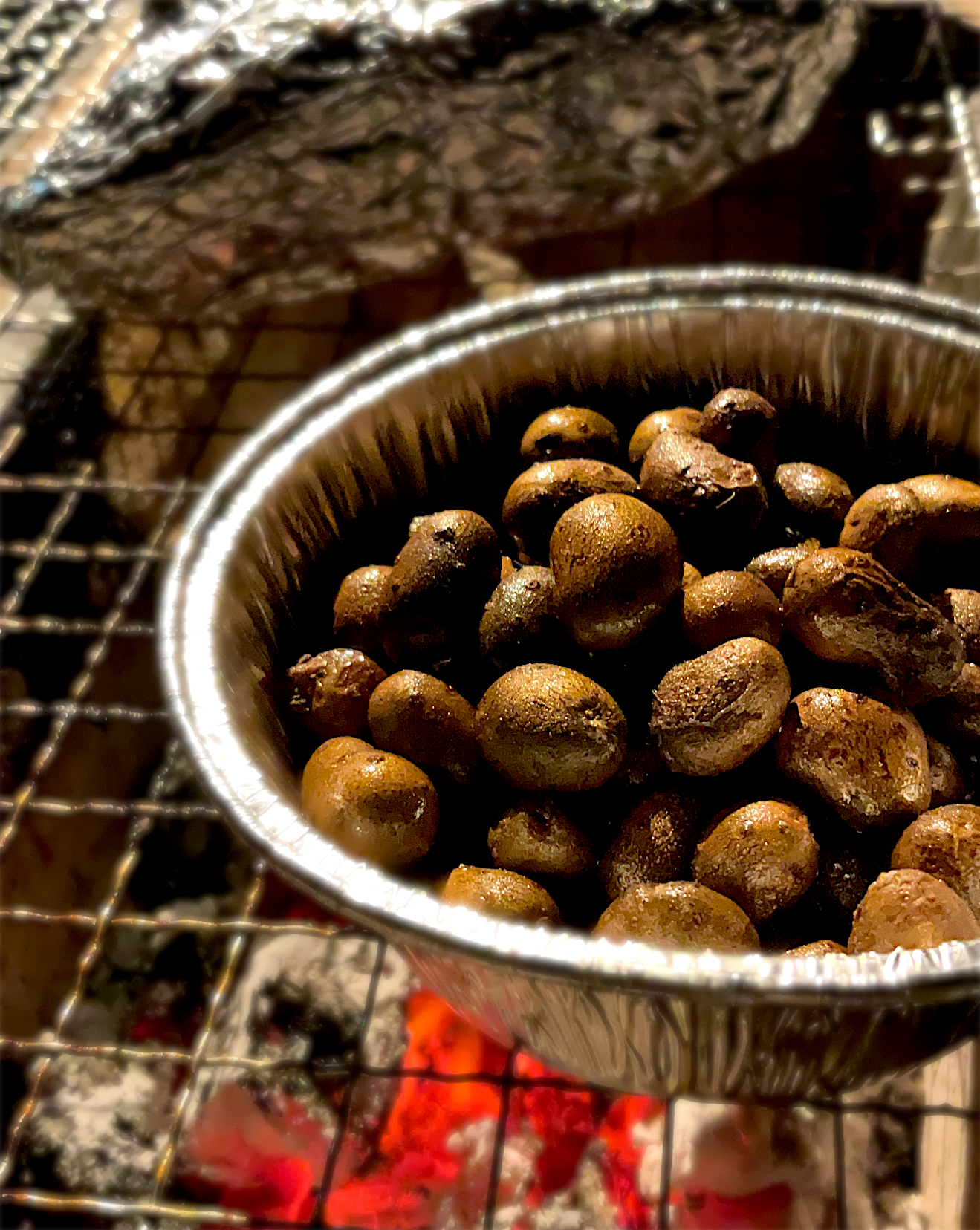 七輪でバーベキュー🍖むかごのホイル焼き