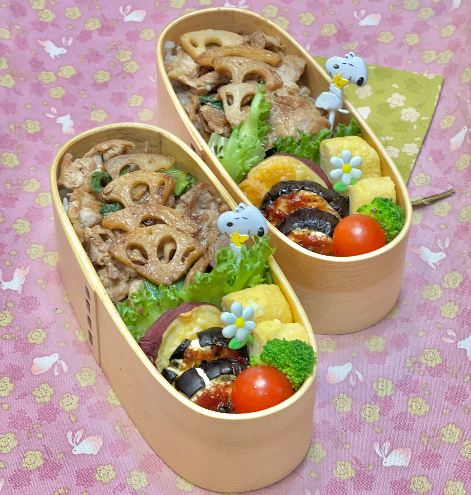 豚こま中華炒め☘️の双子ちやんお弁当💙❤️ 10/27木