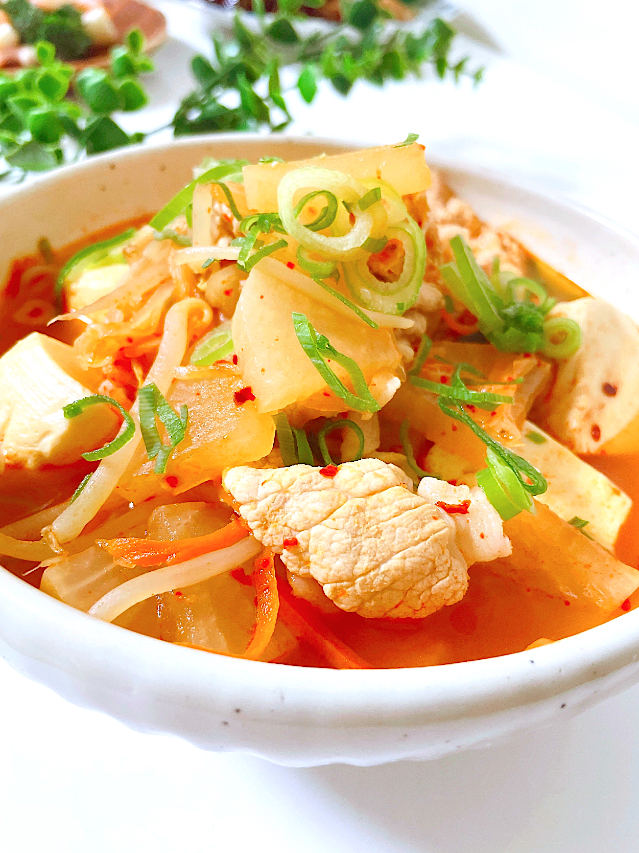 花椒辣醬の効いた野菜もりもり食べるキムチスープ