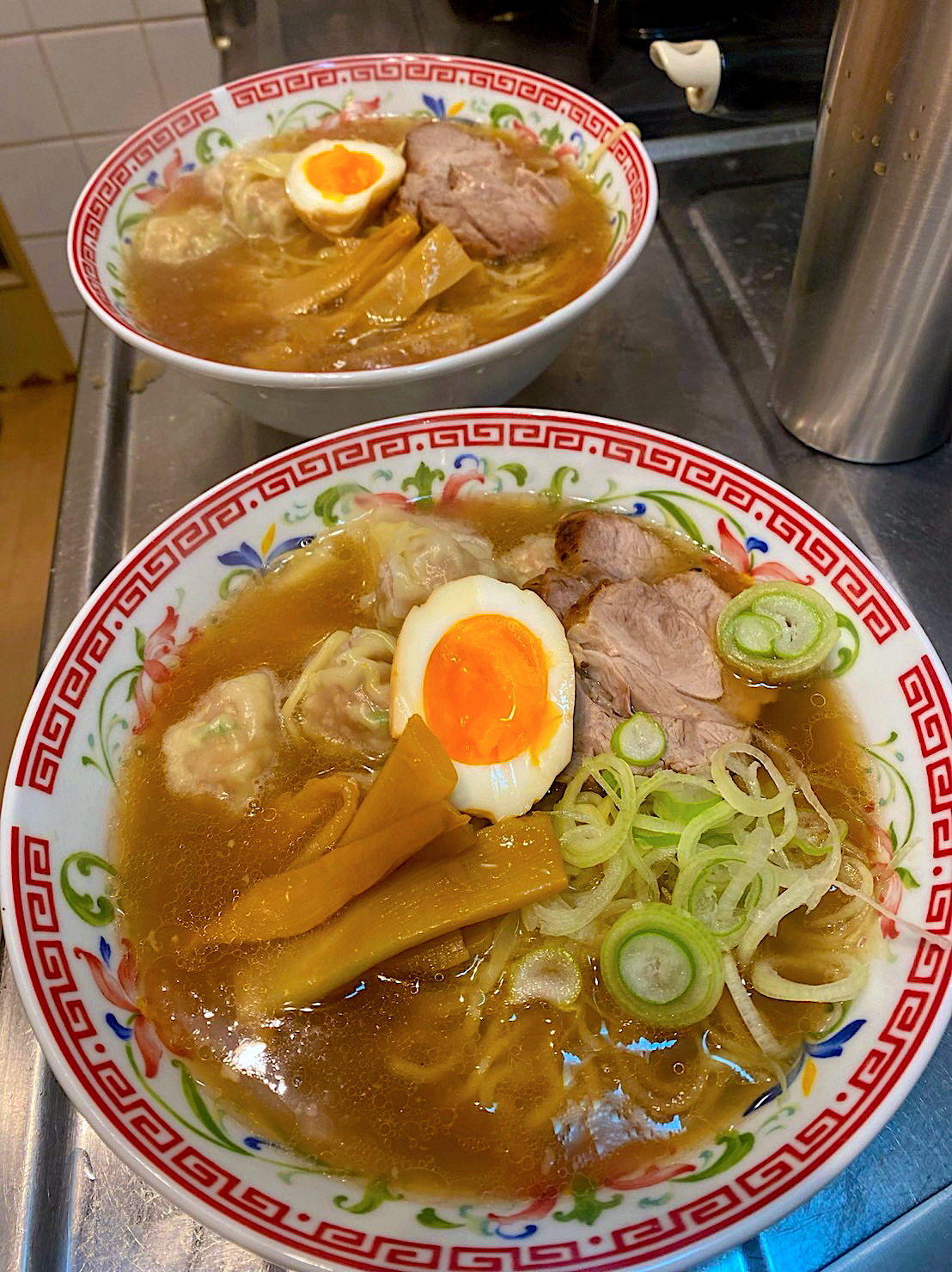 麺以外手作りラーメン目黒かづ屋風ワンタン麺